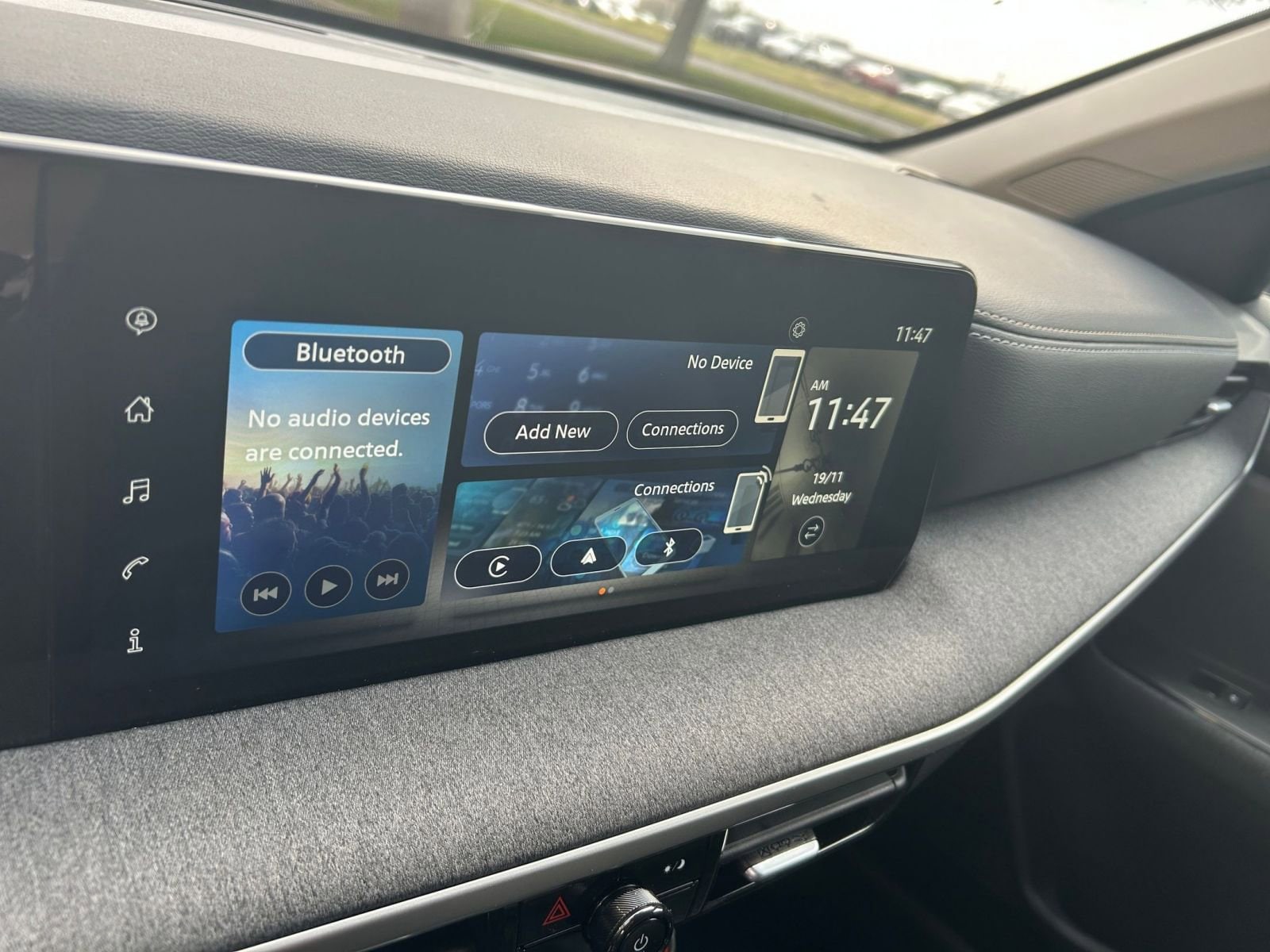 Thumbnail: 2025 Nissan Kicks - 21