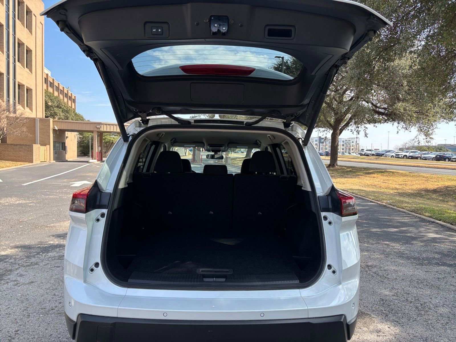 Thumbnail: 2025 Nissan Rogue - 26