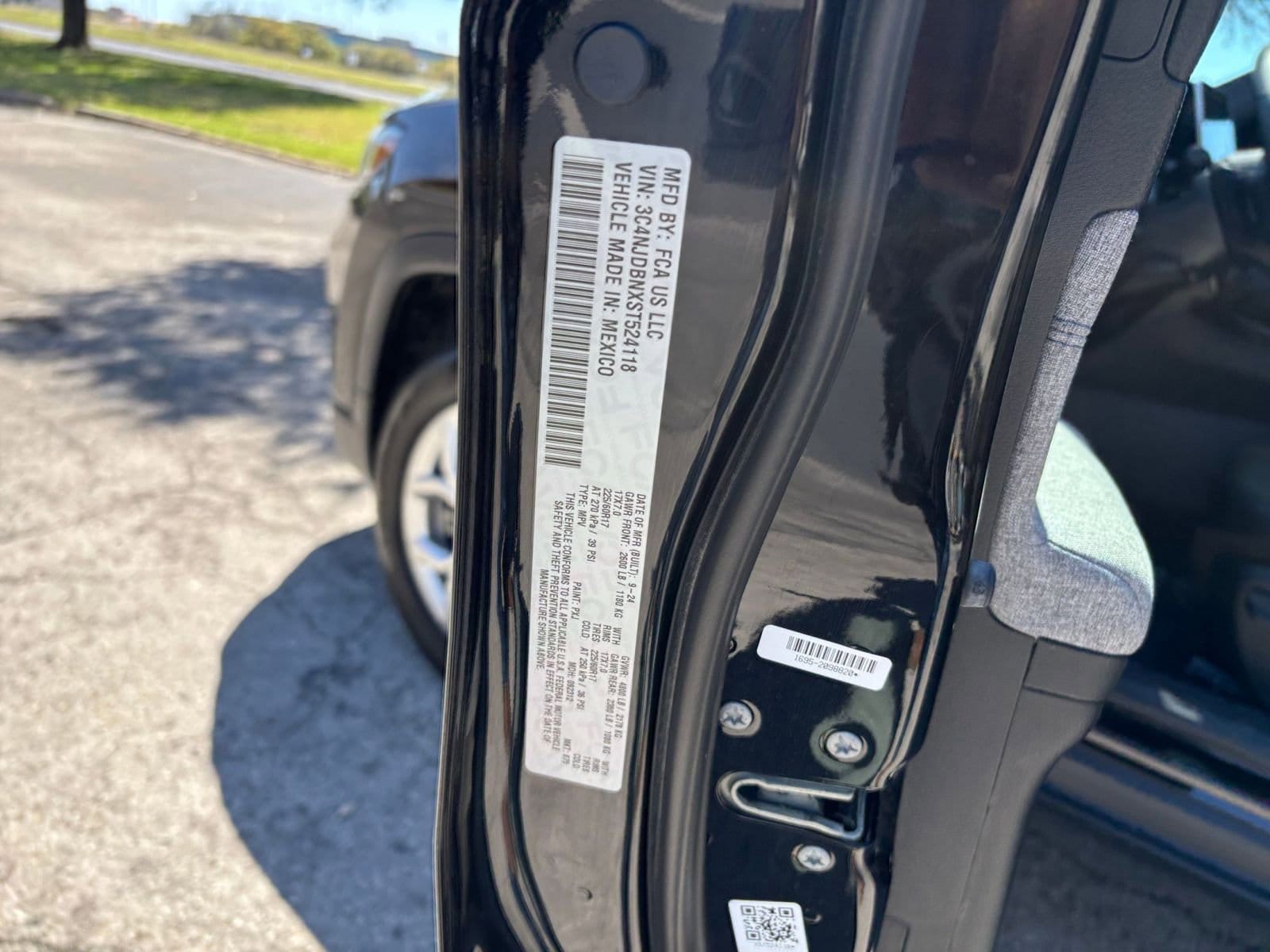 Thumbnail: 2025 Jeep Compass - 23