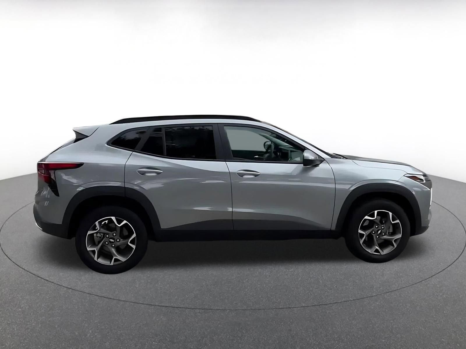 Thumbnail: 2025 Chevrolet Trax - 16