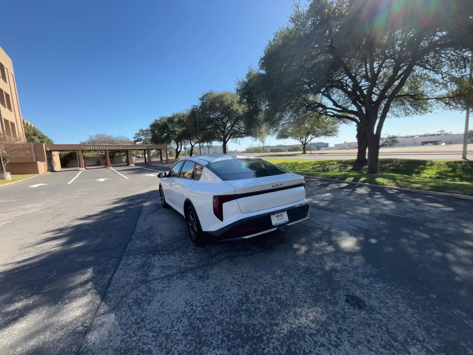 Thumbnail: 2025 Kia K4 - 16