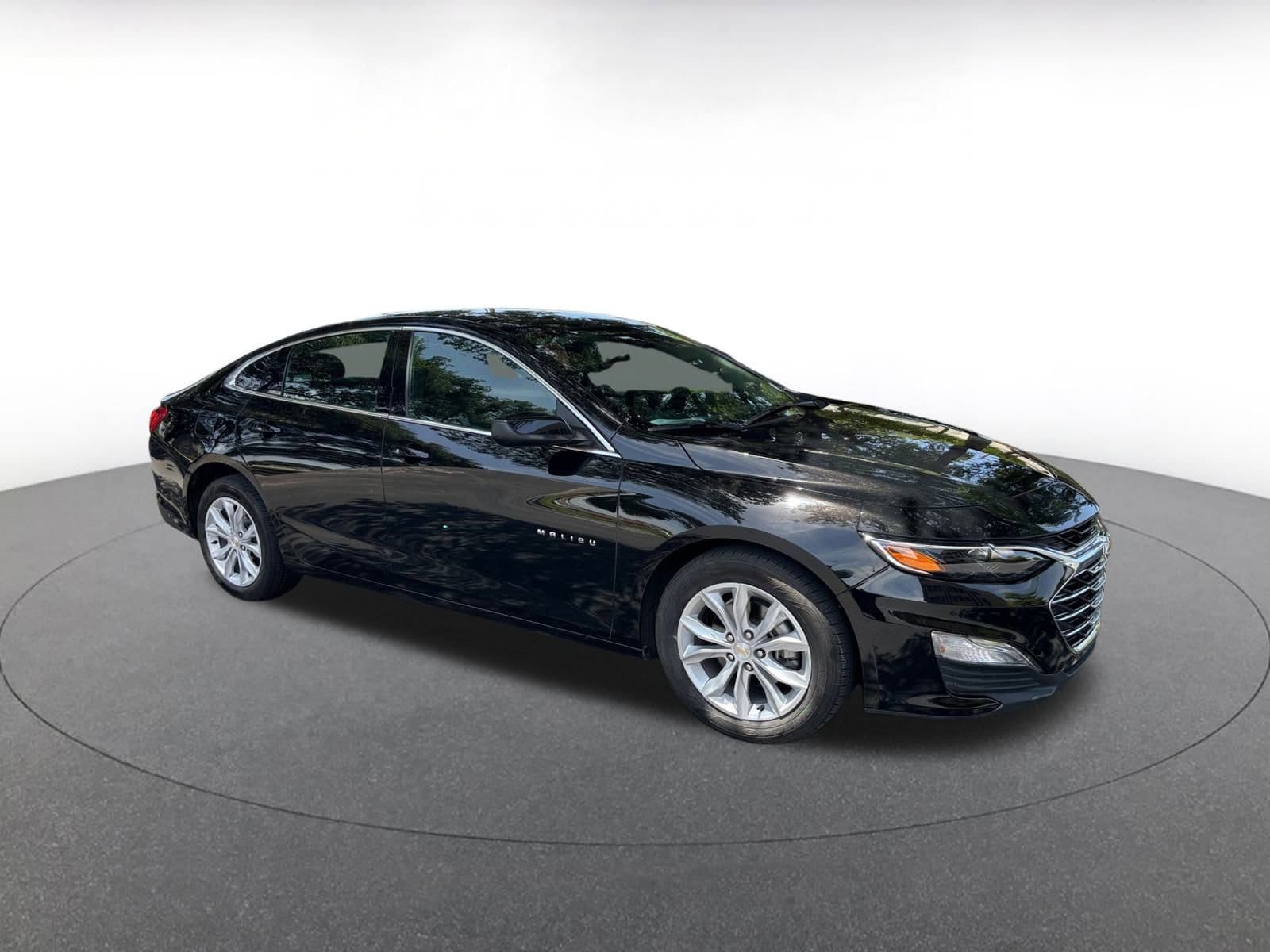 Thumbnail: 2024 Chevrolet Malibu - 1