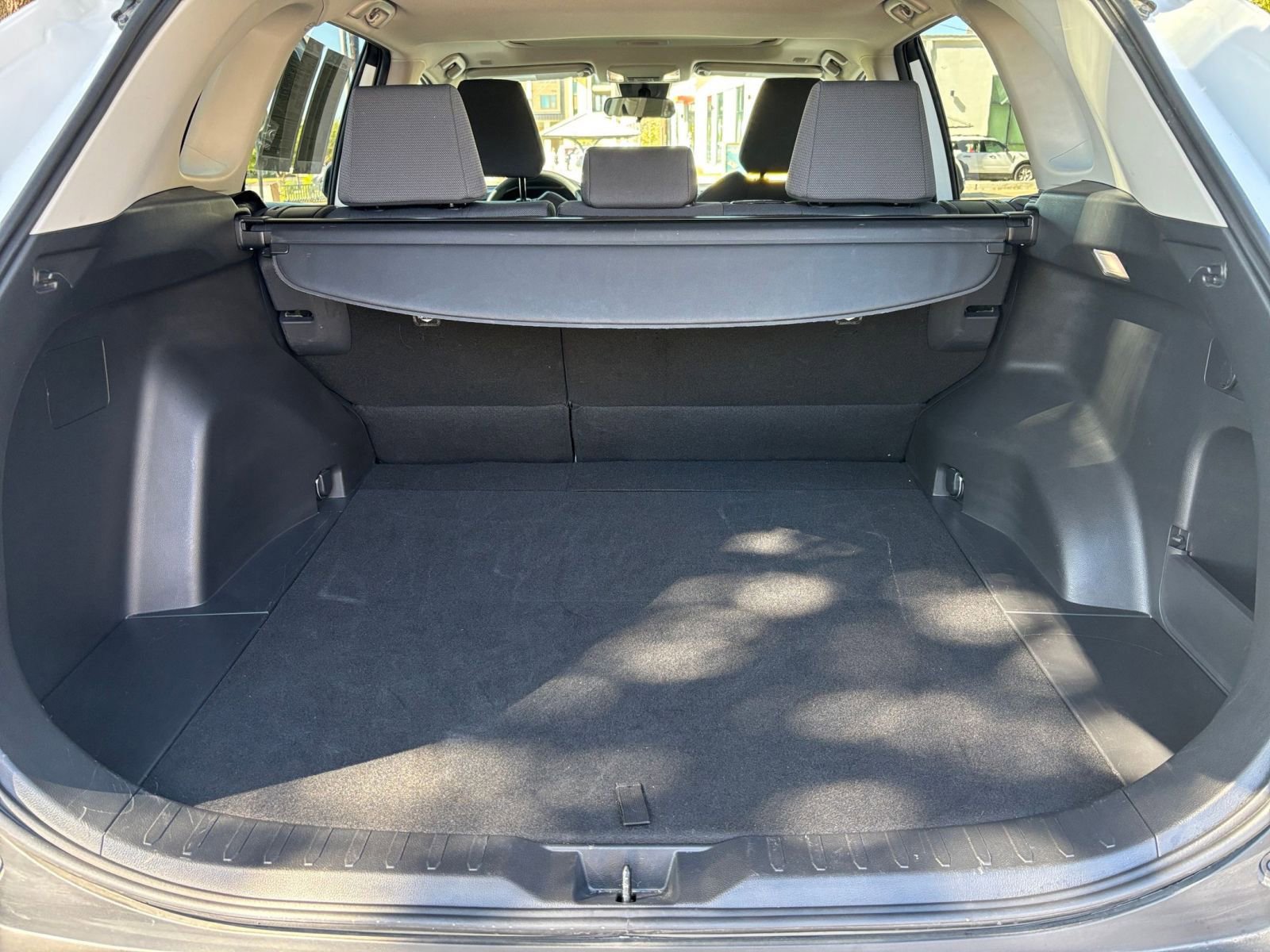 Thumbnail: 2025 Toyota RAV4 - 25