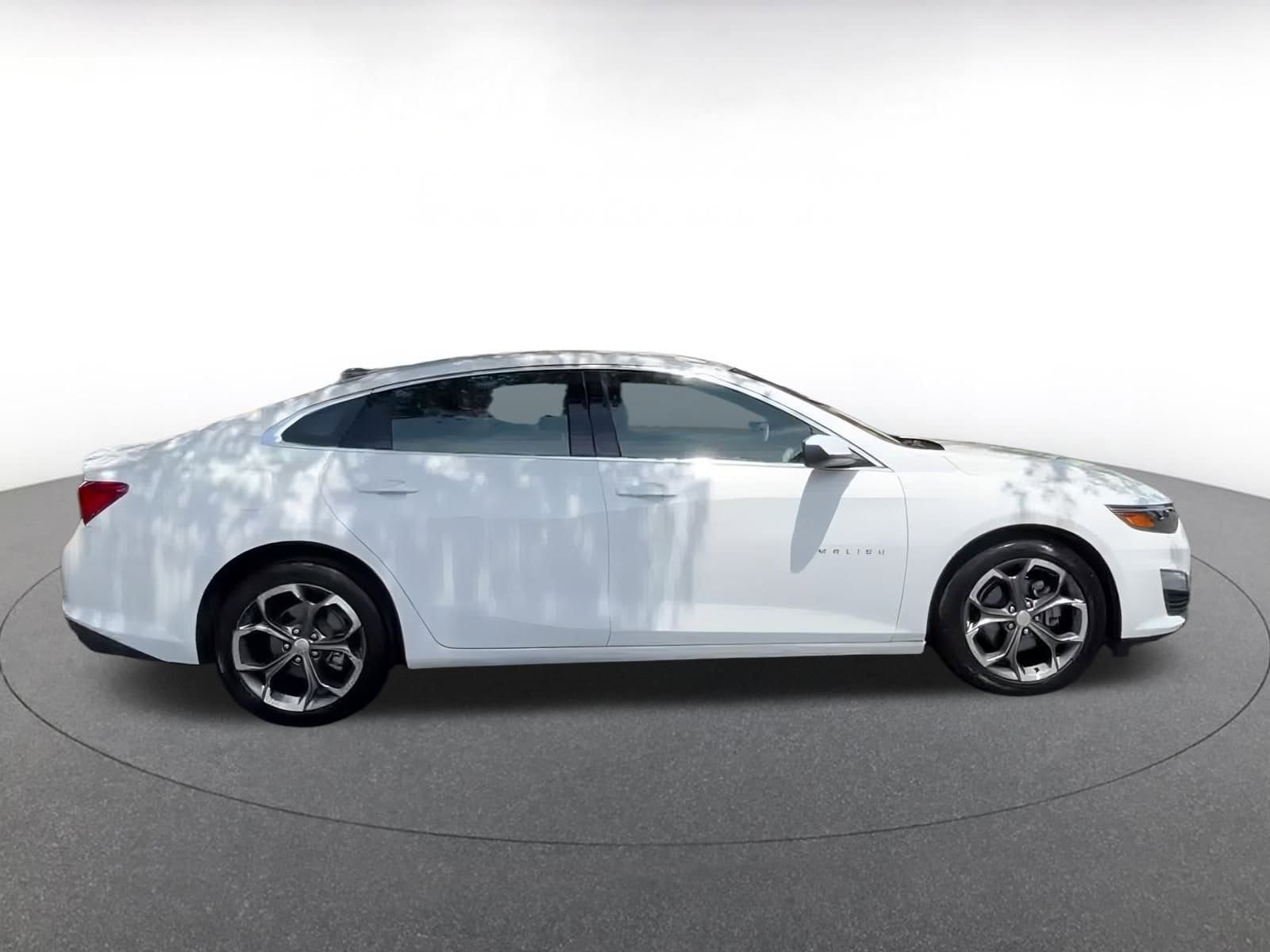 Thumbnail: 2024 Chevrolet Malibu - 16