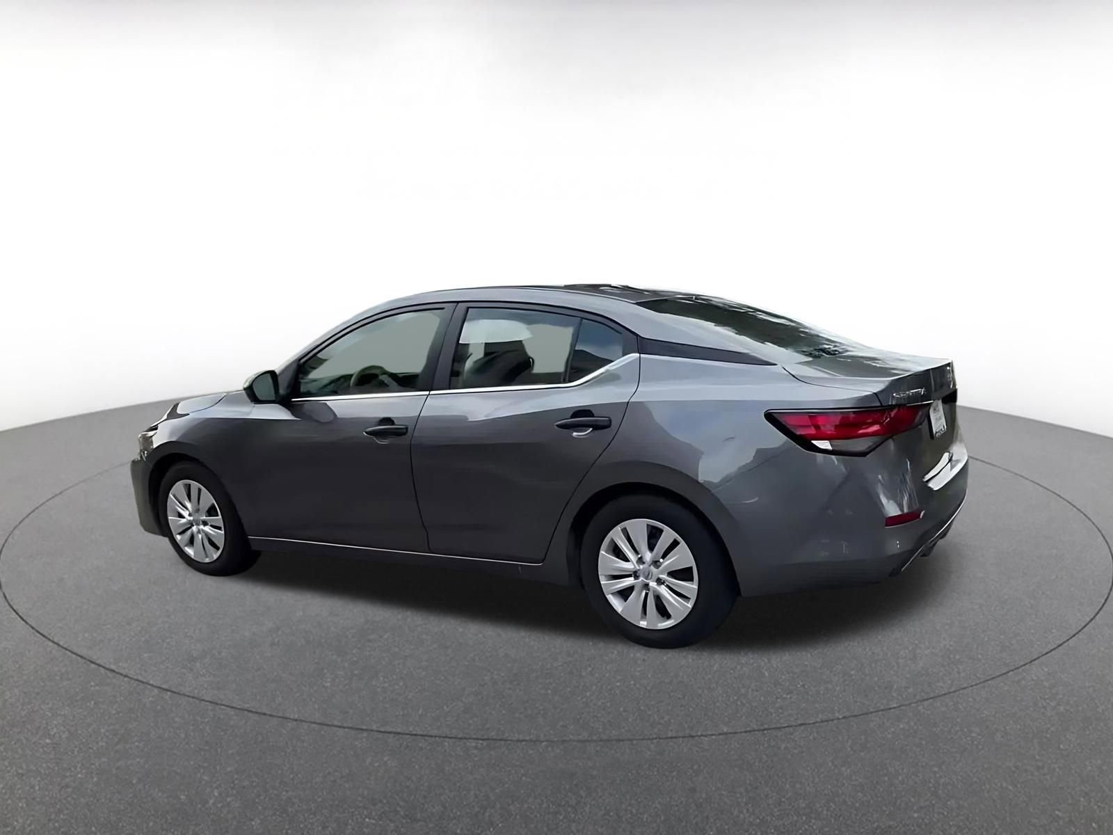 Thumbnail: 2025 Nissan Sentra - 10