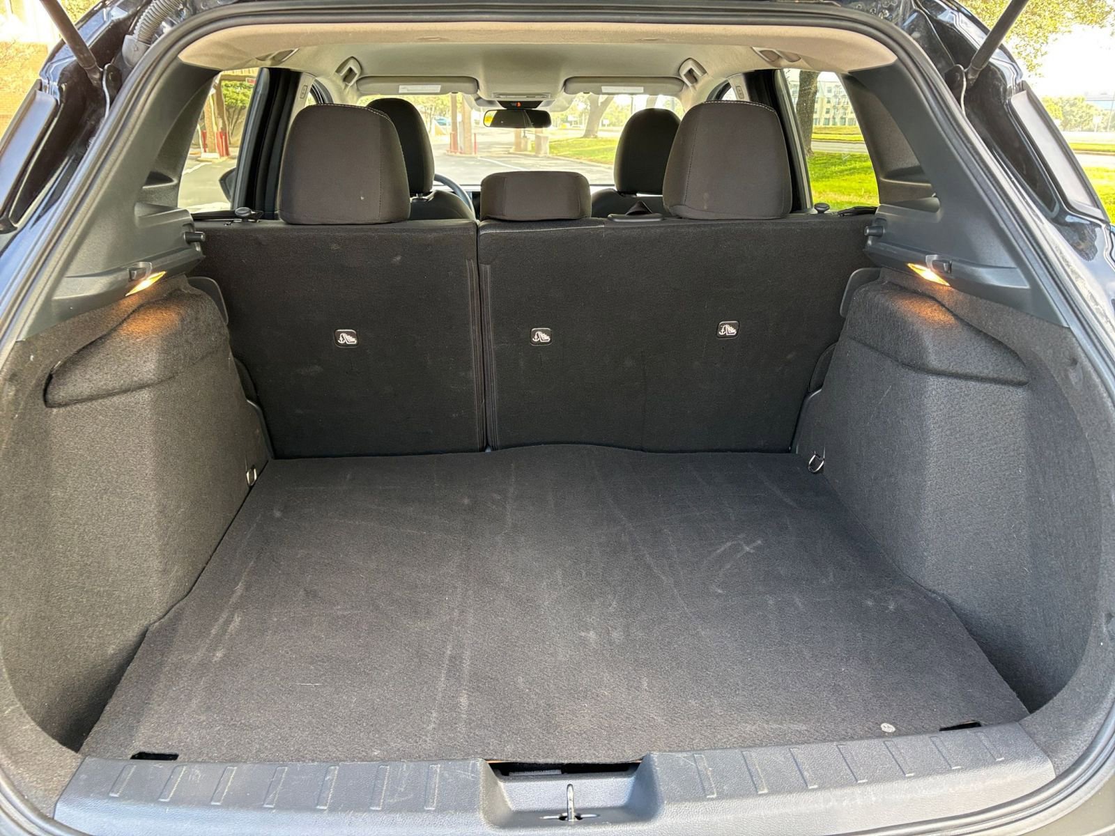 Thumbnail: 2025 Nissan Kicks - 25