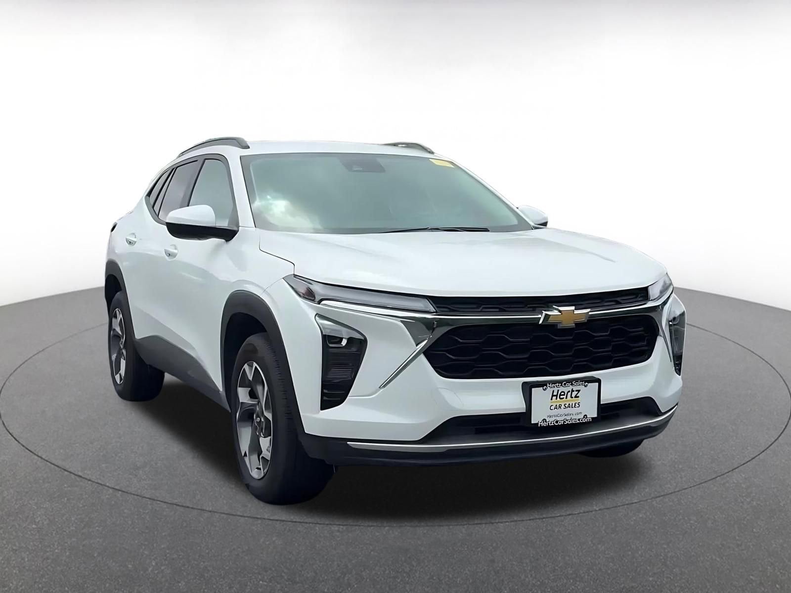 Thumbnail: 2025 Chevrolet Trax - 3