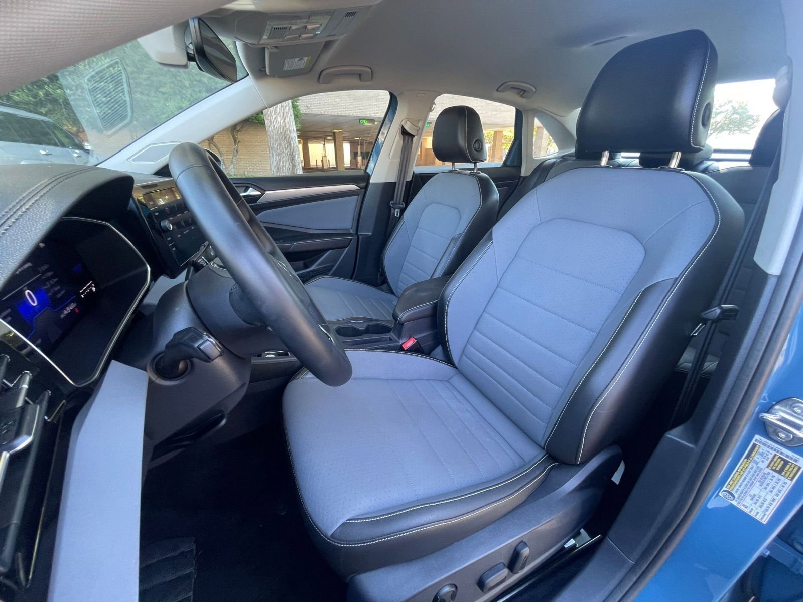 Thumbnail: 2025 Volkswagen Jetta - 30