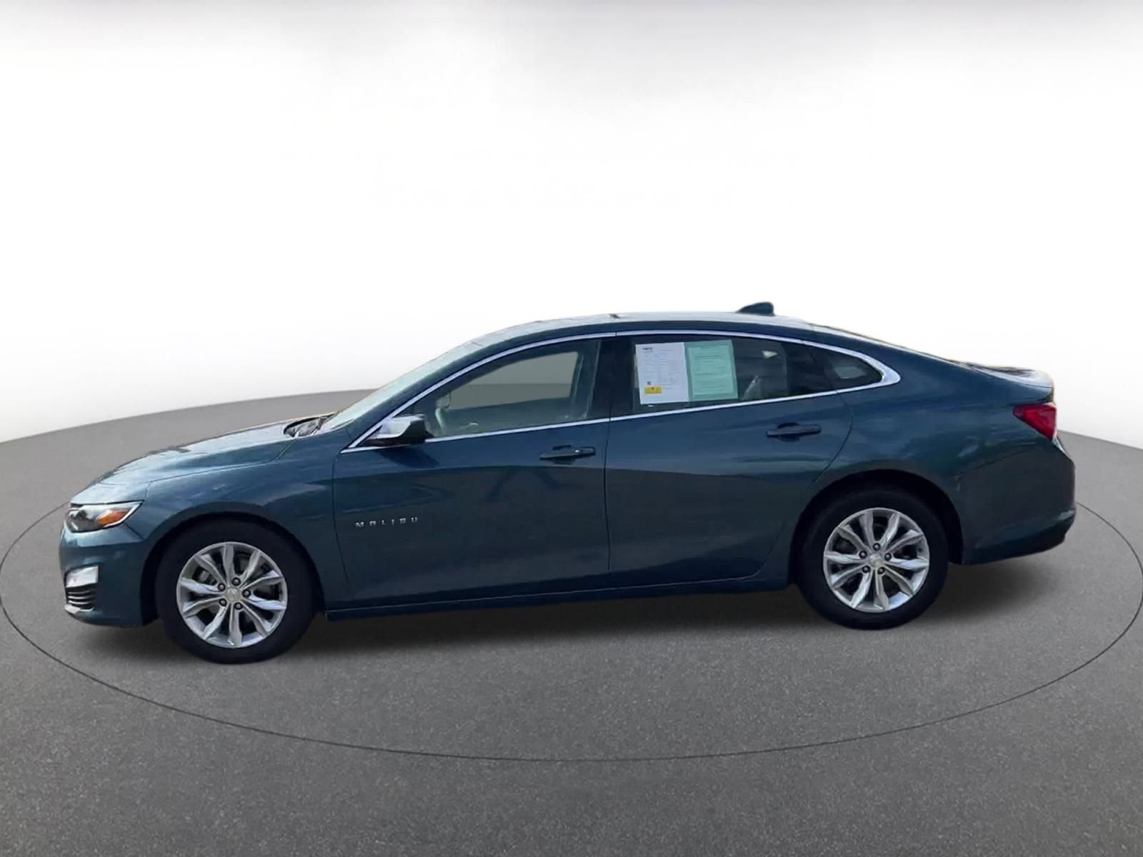 Thumbnail: 2024 Chevrolet Malibu - 8