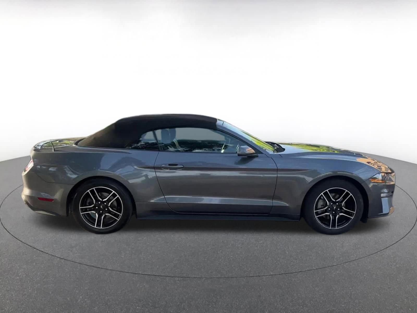 2023 Ford Mustang  16