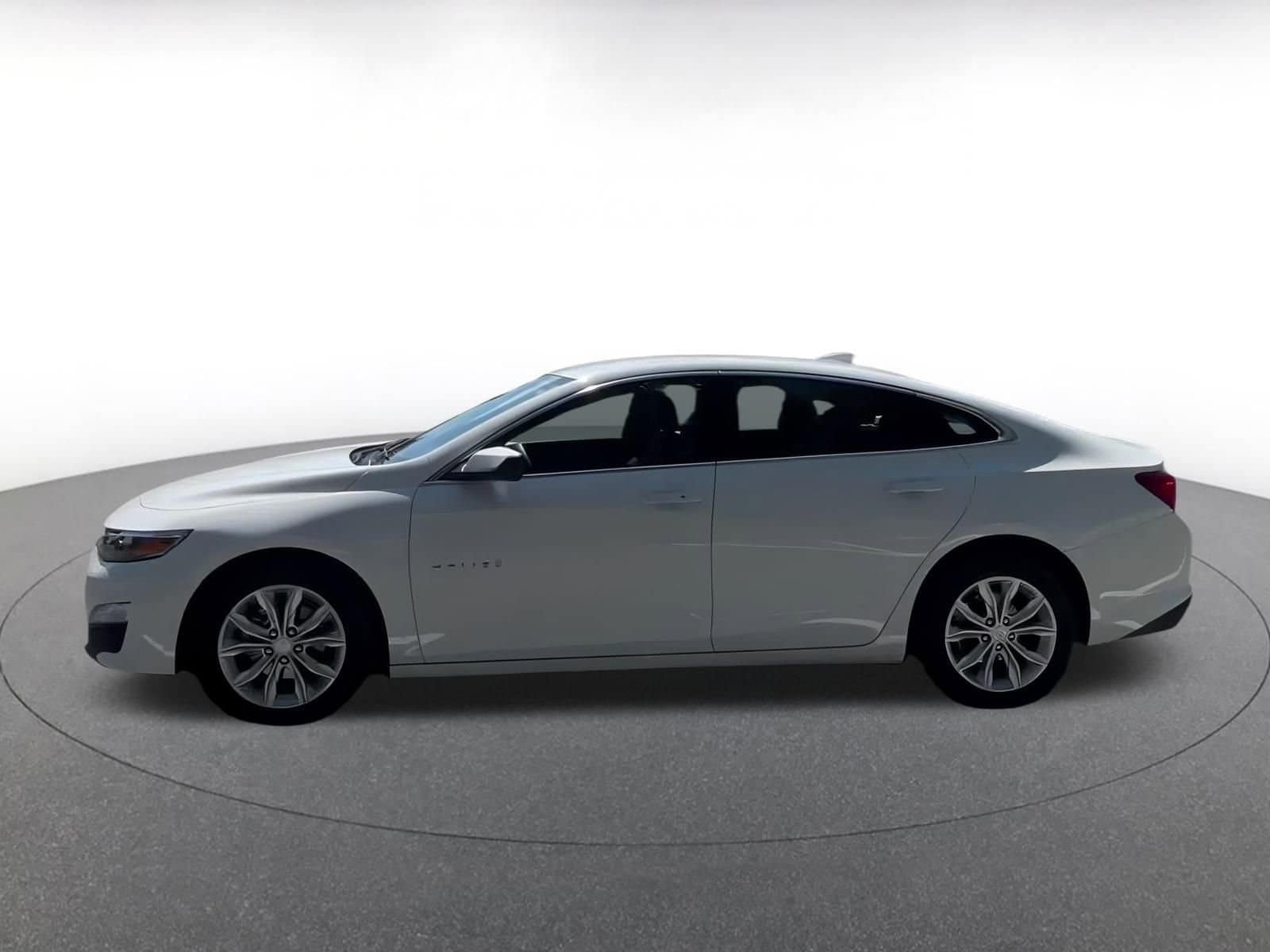 Thumbnail: 2024 Chevrolet Malibu - 8