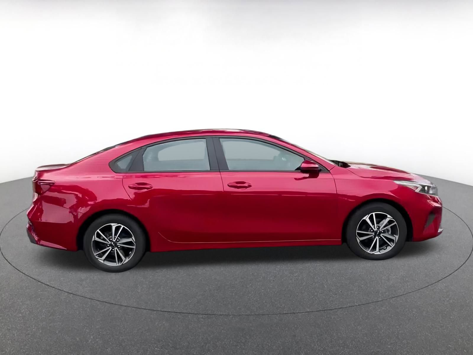 Thumbnail: 2023 Kia Forte - 15