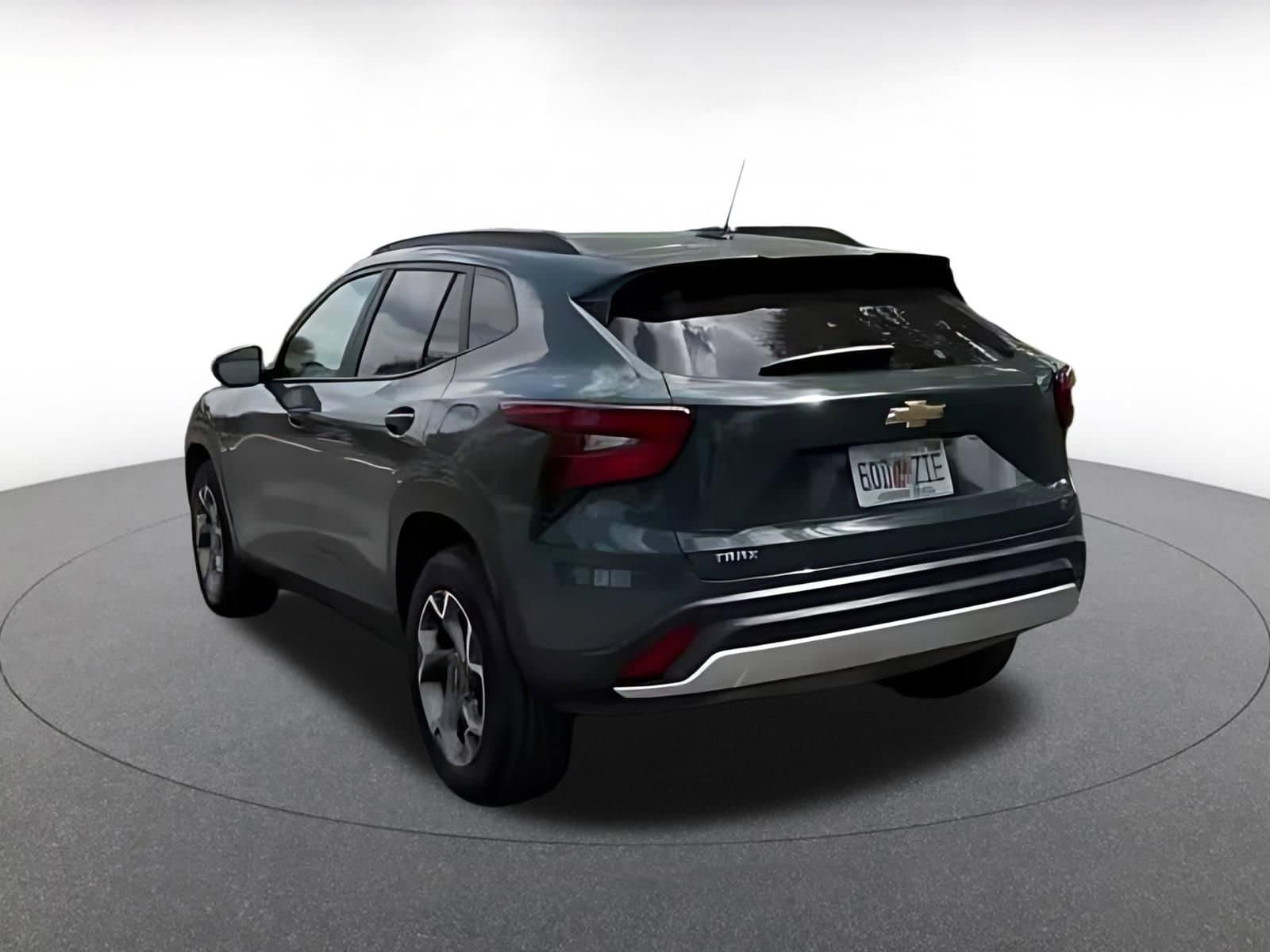 Thumbnail: 2025 Chevrolet Trax - 16
