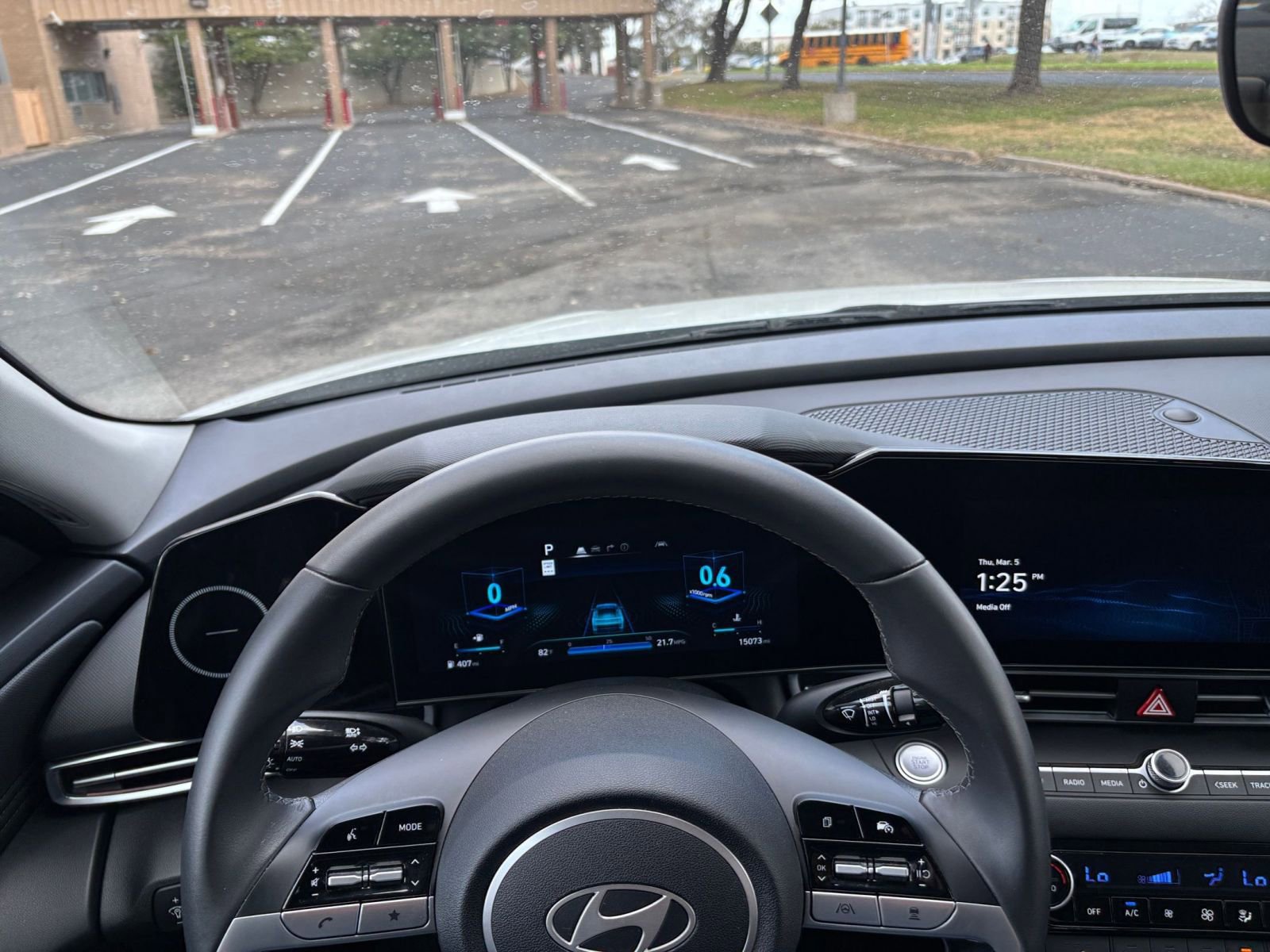 Thumbnail: 2025 Hyundai Elantra - 30