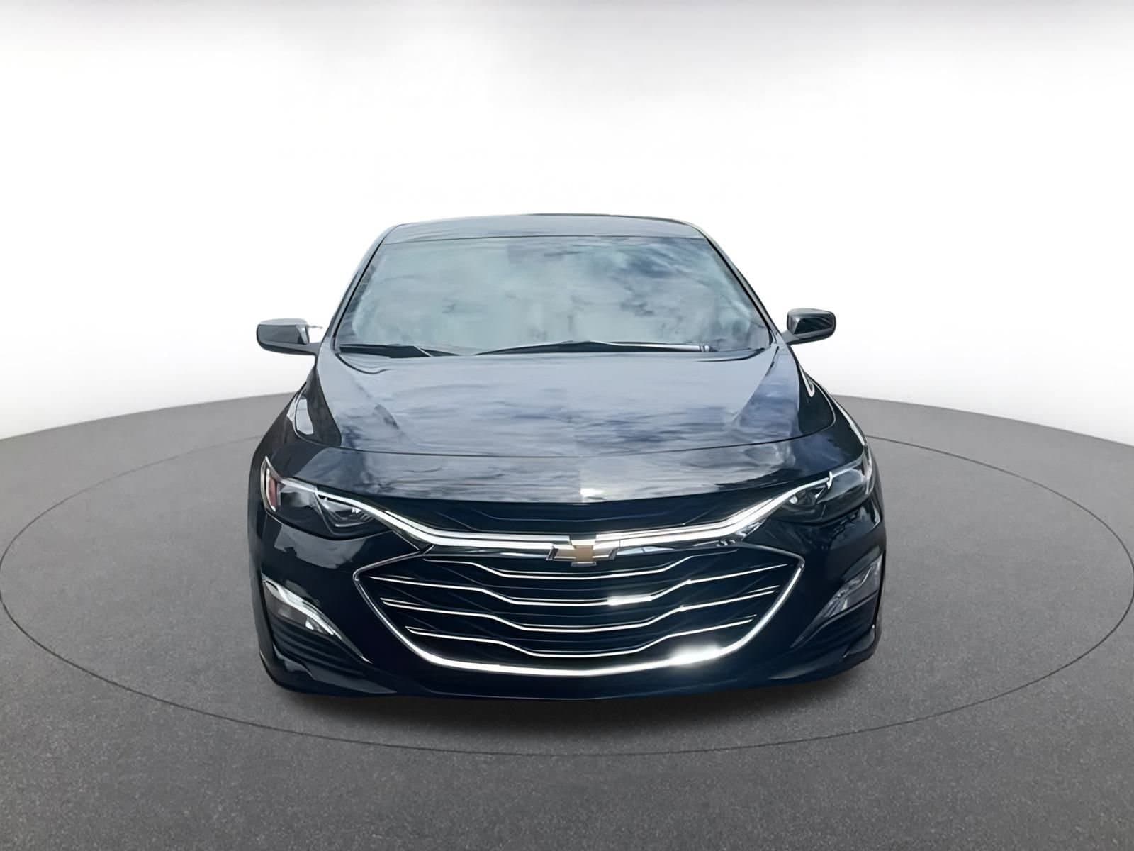 Thumbnail: 2024 Chevrolet Malibu - 3