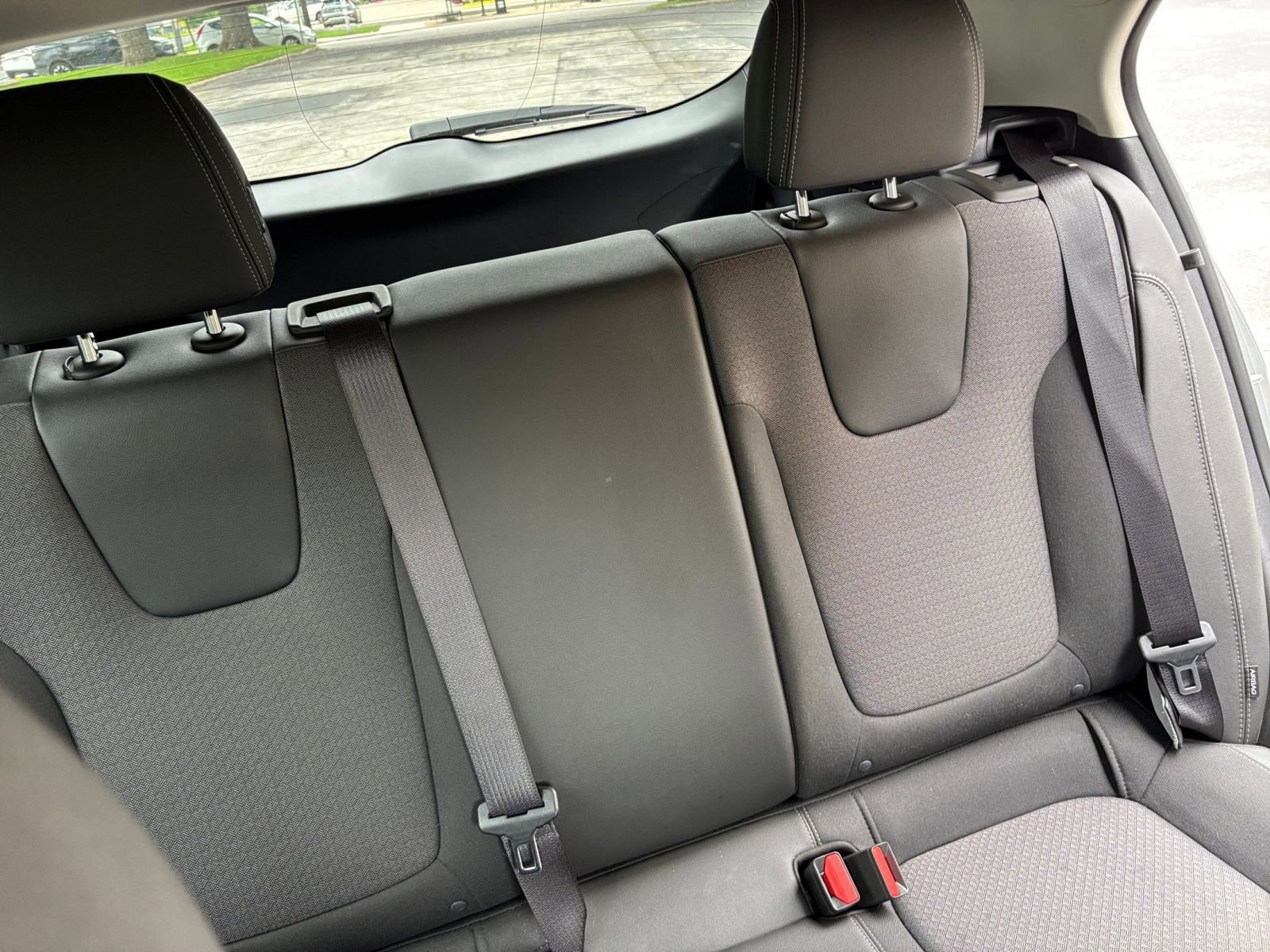 Thumbnail: 2025 Buick Encore GX - 32