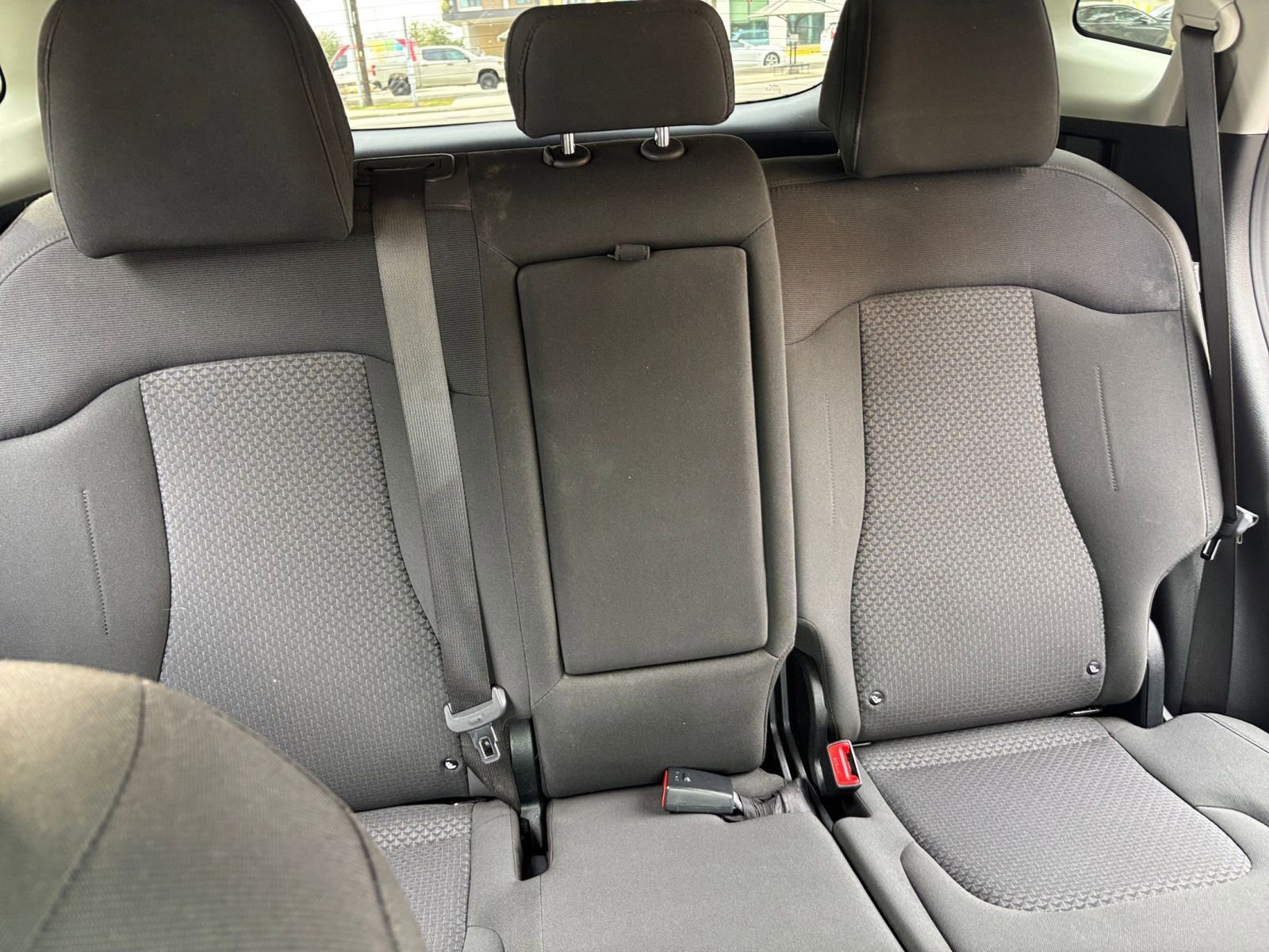 Thumbnail: 2025 Kia Sportage - 32