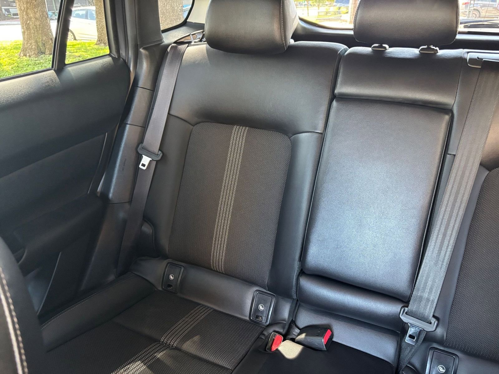 Thumbnail: 2025 Mazda CX-50 - 33