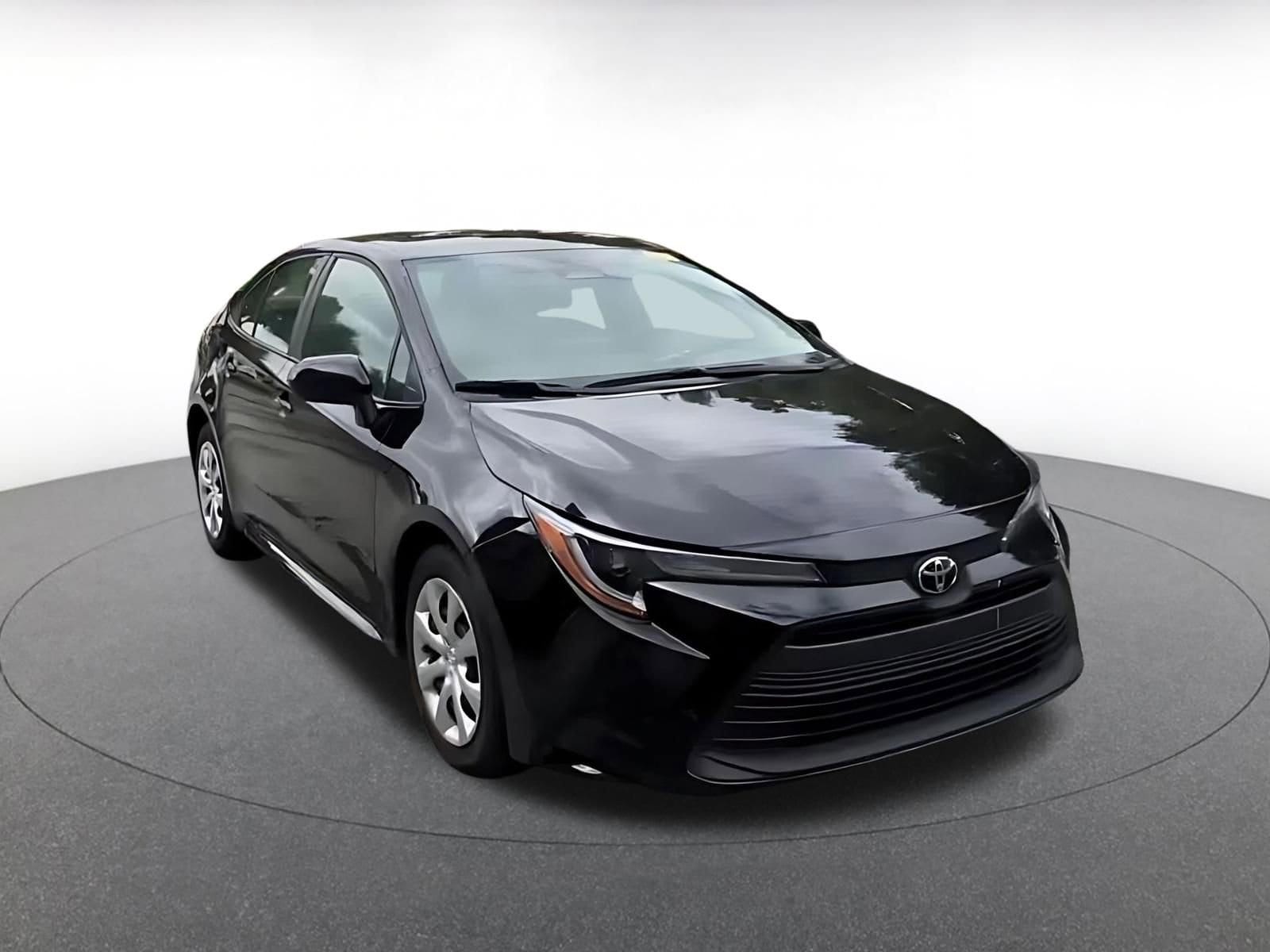 Thumbnail: 2025 Toyota Corolla - 3