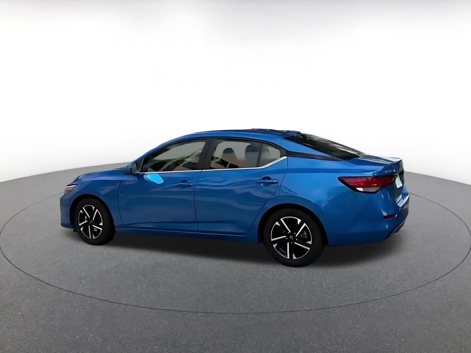 Thumbnail: 2025 Nissan Sentra - 10
