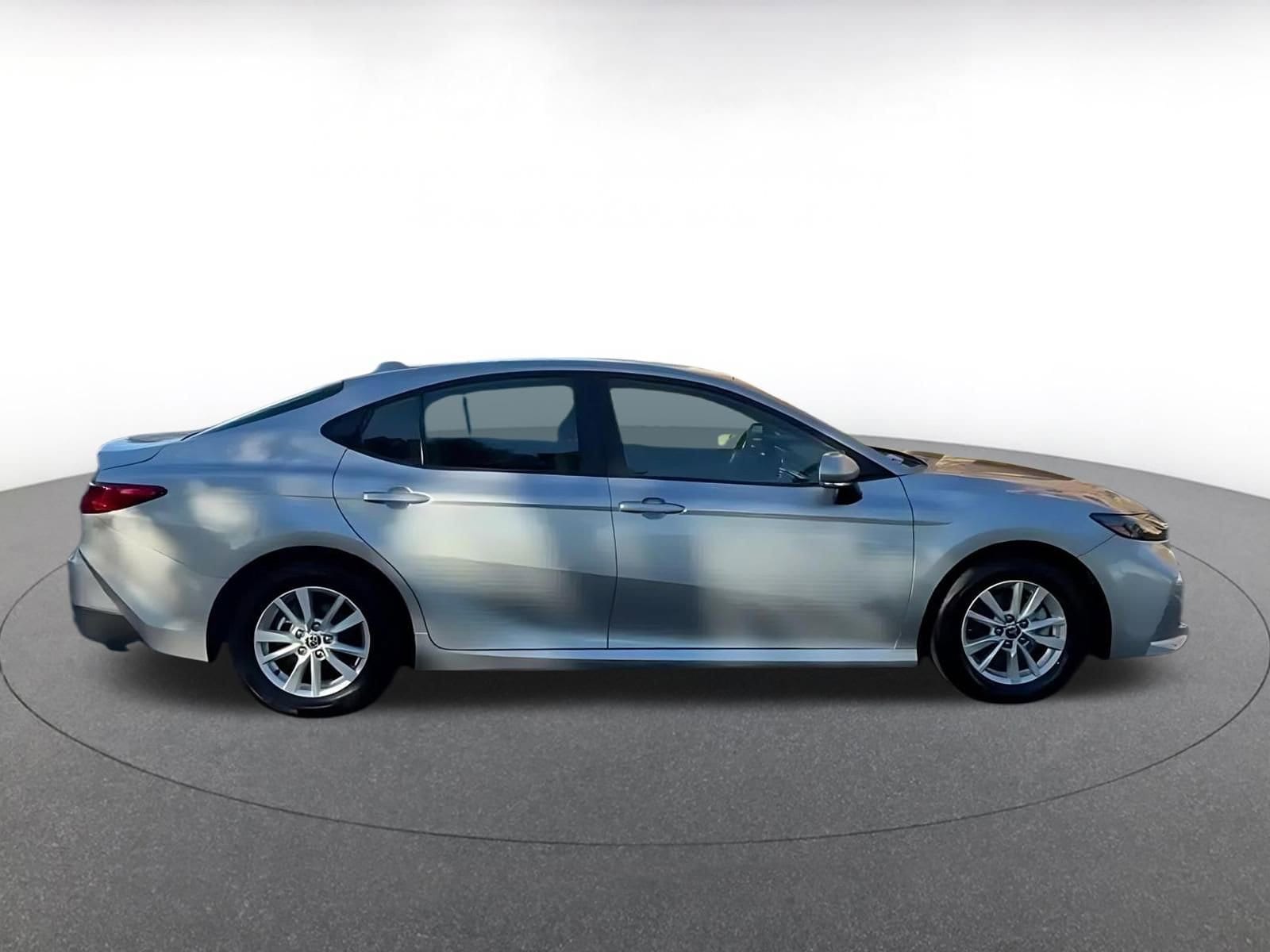 Thumbnail: 2025 Toyota Camry - 16