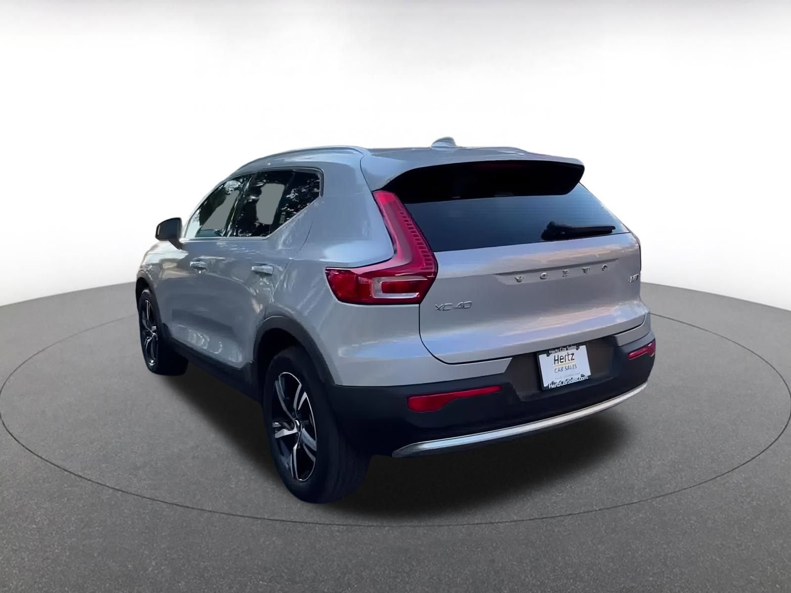 Thumbnail: 2024 Volvo XC40 - 11