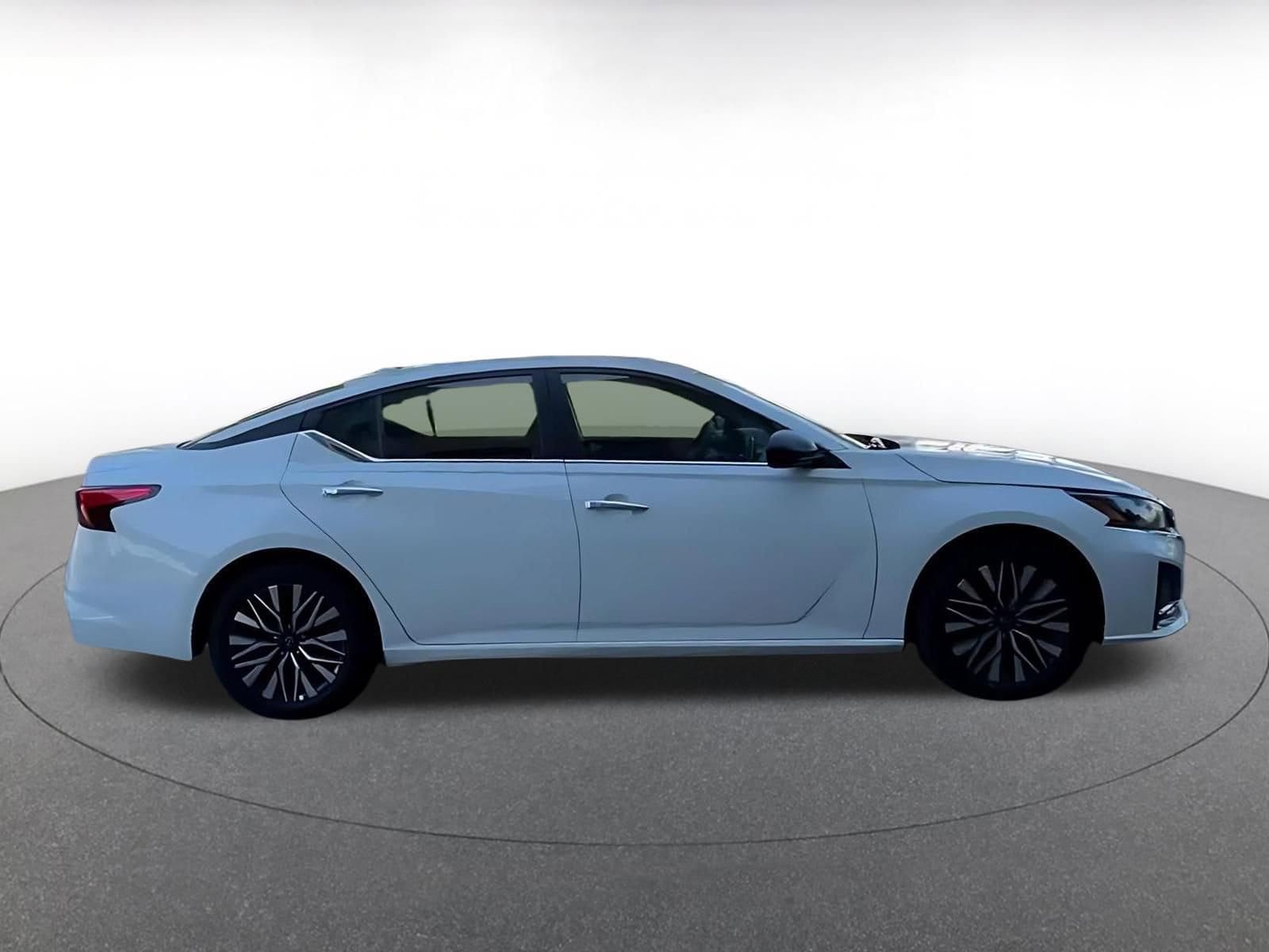 Thumbnail: 2025 Nissan Altima - 16