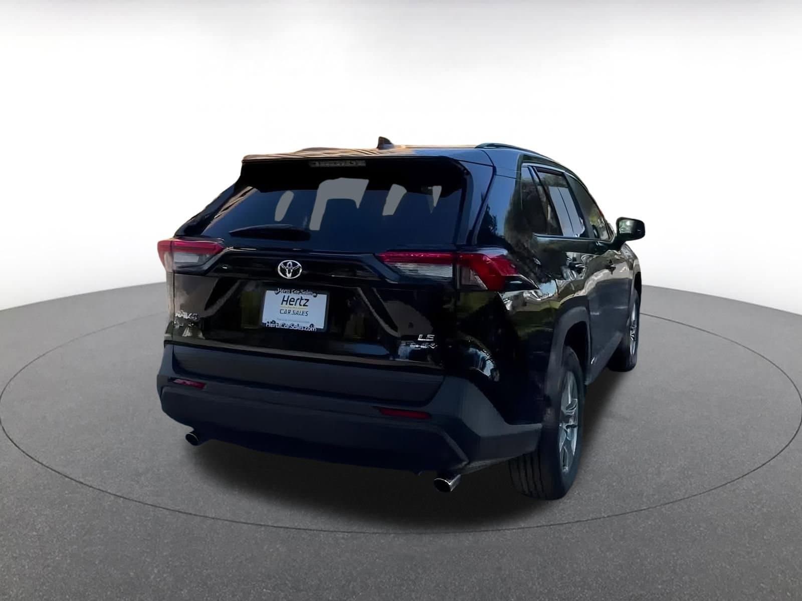 Thumbnail: 2025 Toyota RAV4 - 15