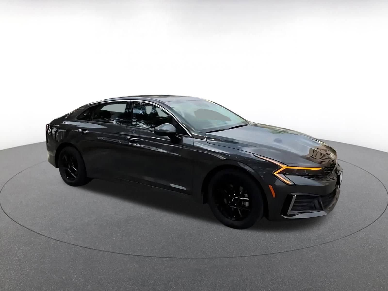 Thumbnail: 2025 Kia K5 - 2