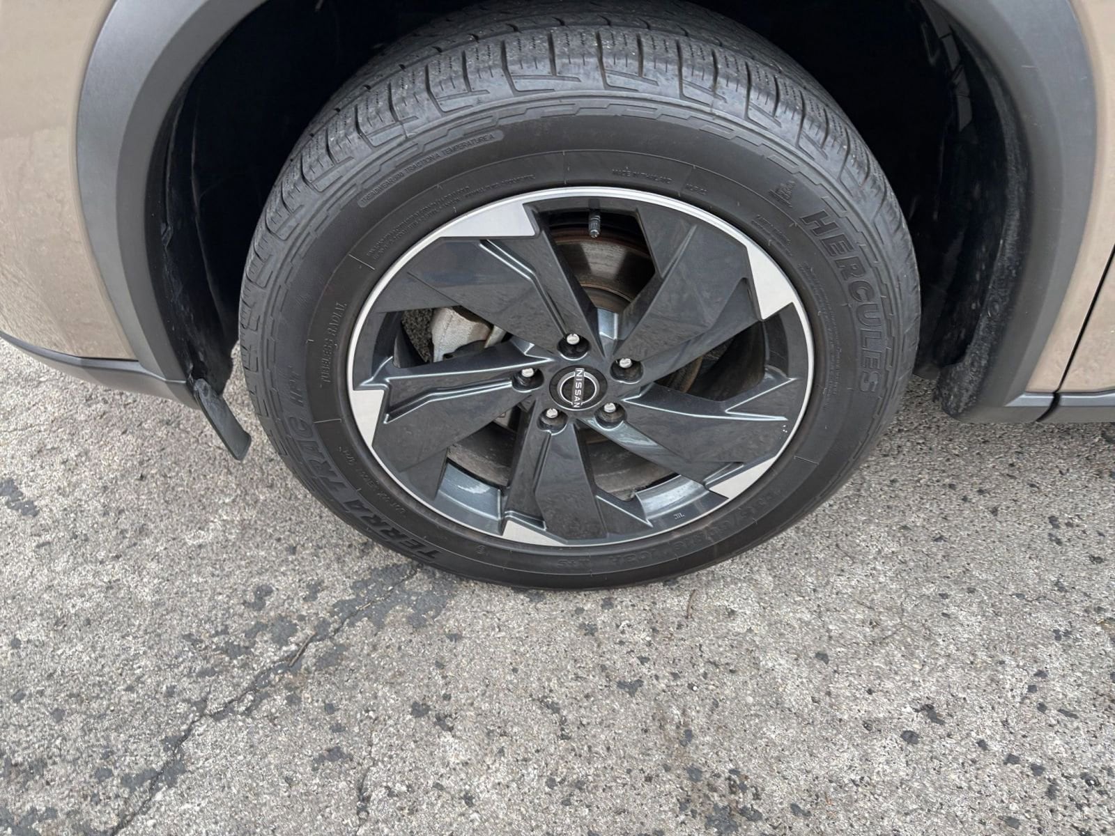 Thumbnail: 2025 Nissan Rogue - 25