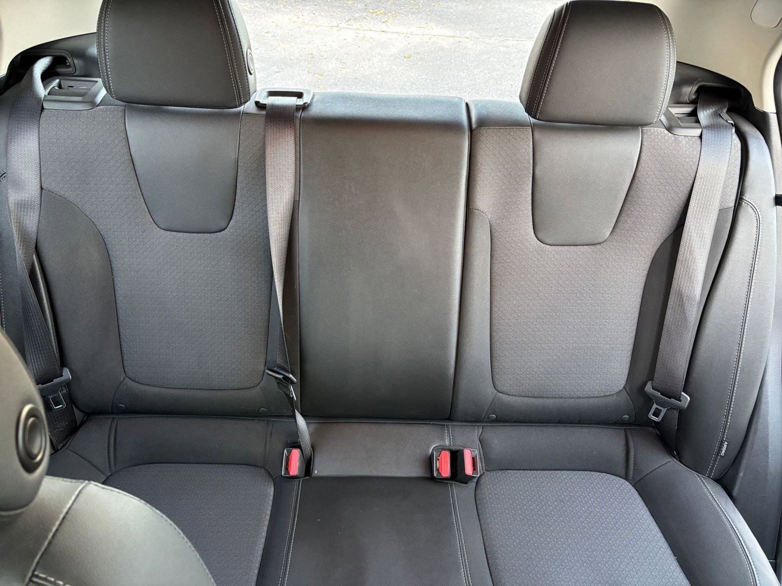 Thumbnail: 2025 Buick Encore GX - 32