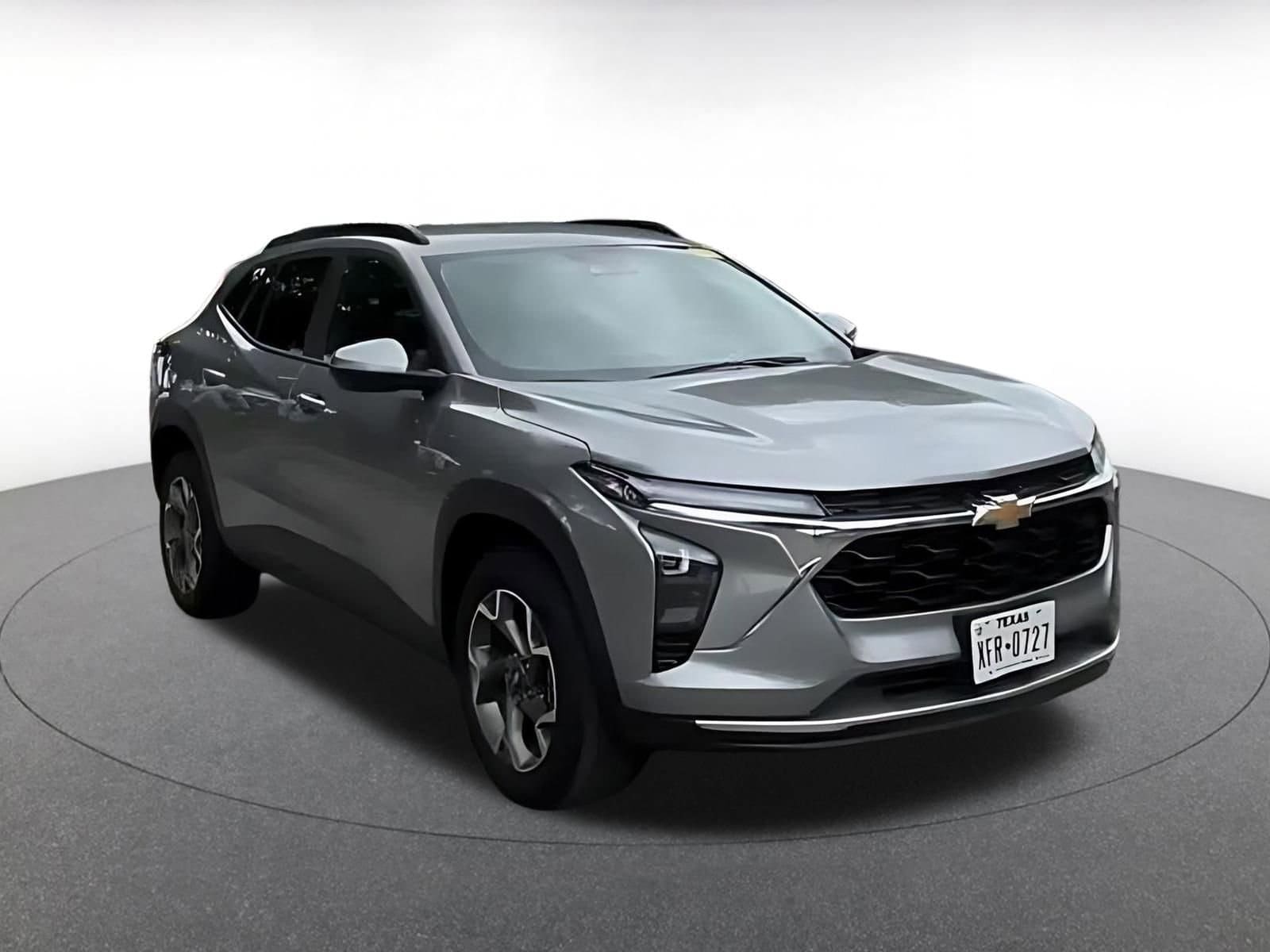 Thumbnail: 2025 Chevrolet Trax - 3