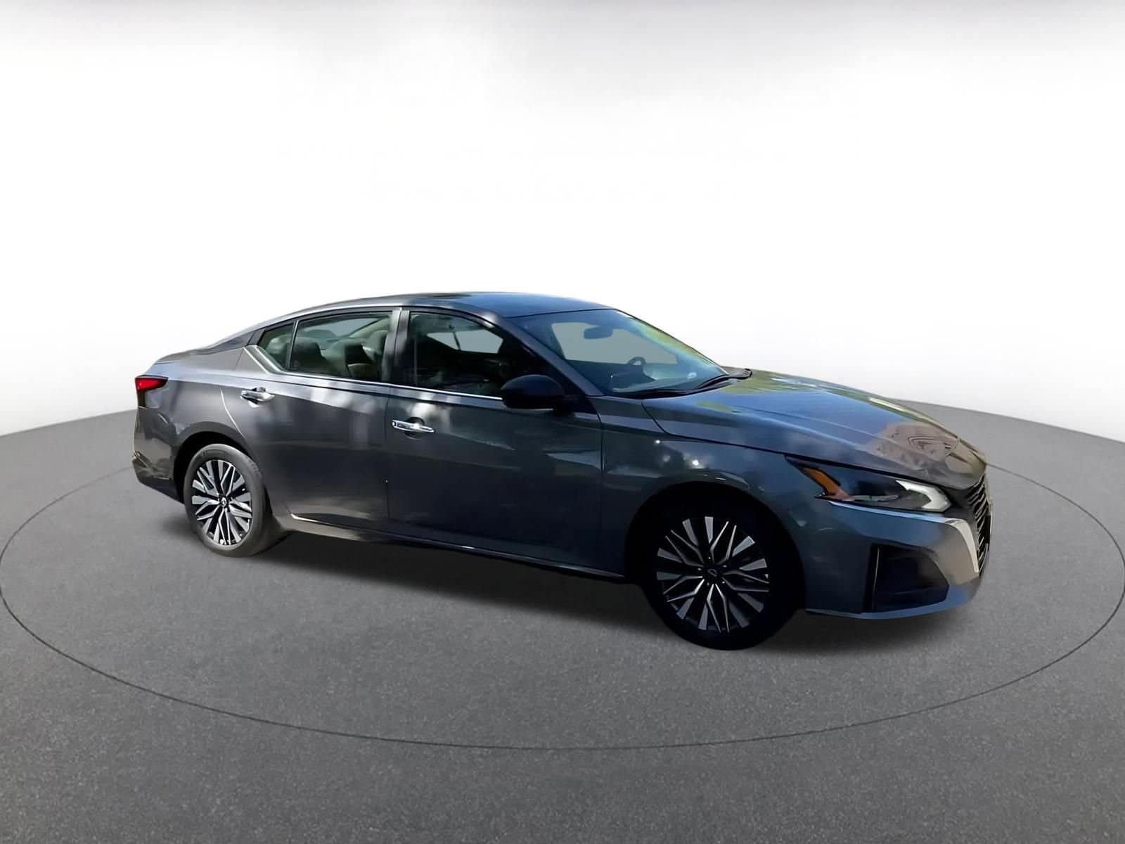 Thumbnail: 2025 Nissan Altima - 2