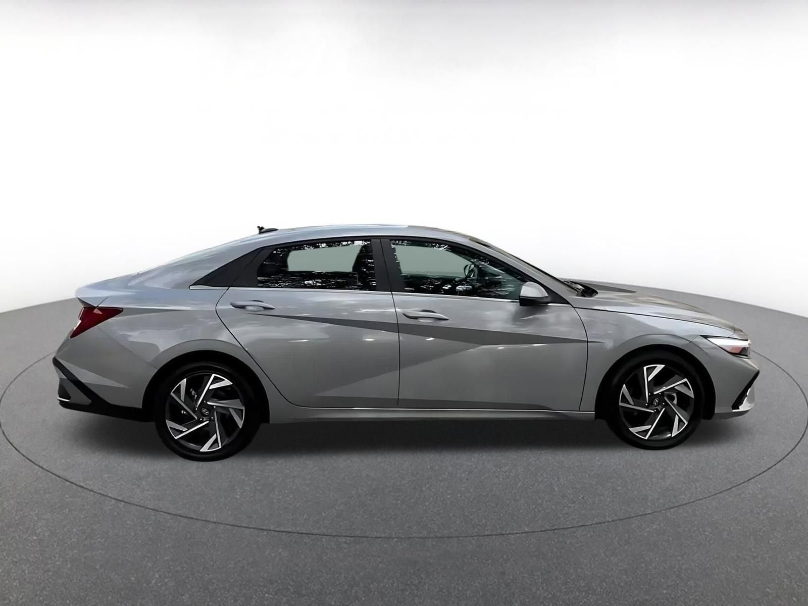 Thumbnail: 2025 Hyundai Elantra - 16