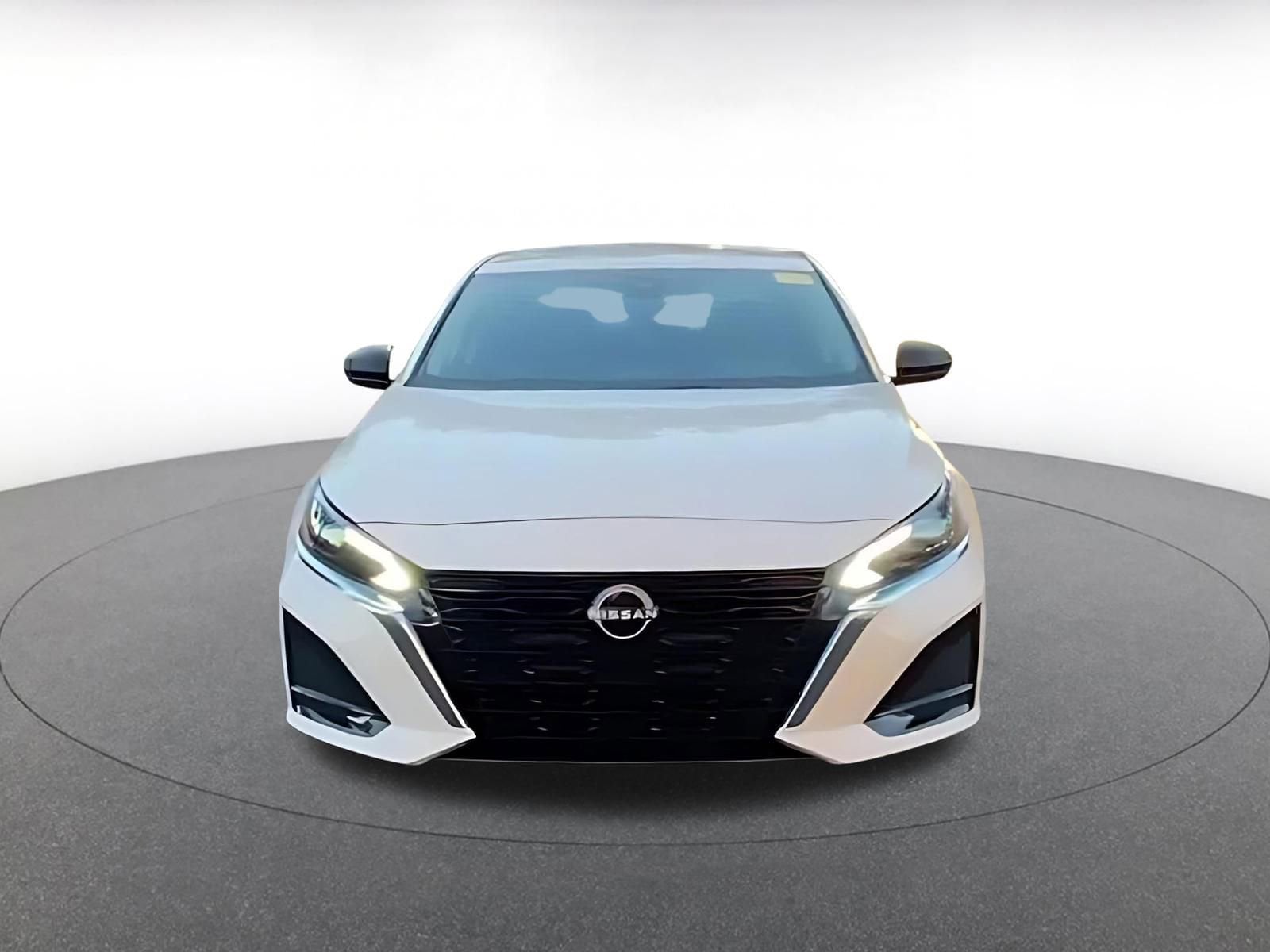 Thumbnail: 2025 Nissan Altima - 5