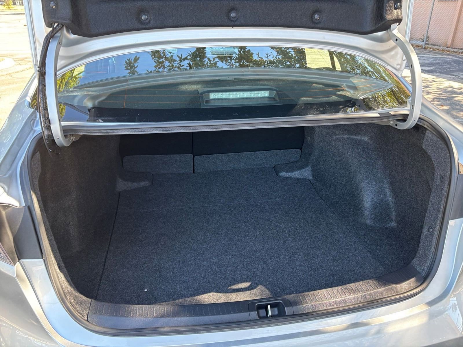 Thumbnail: 2025 Toyota Corolla - 25