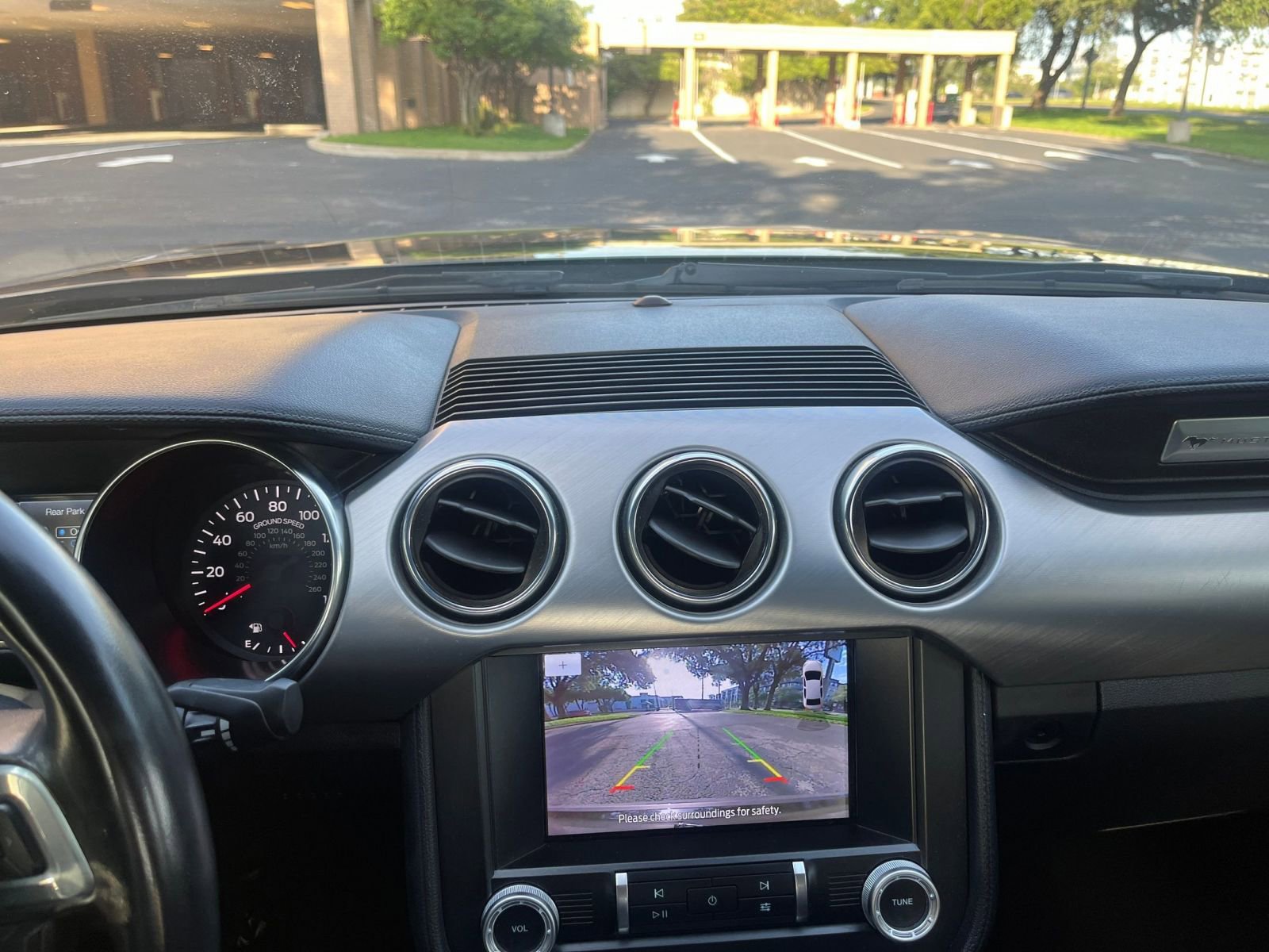 2023 Ford Mustang  18