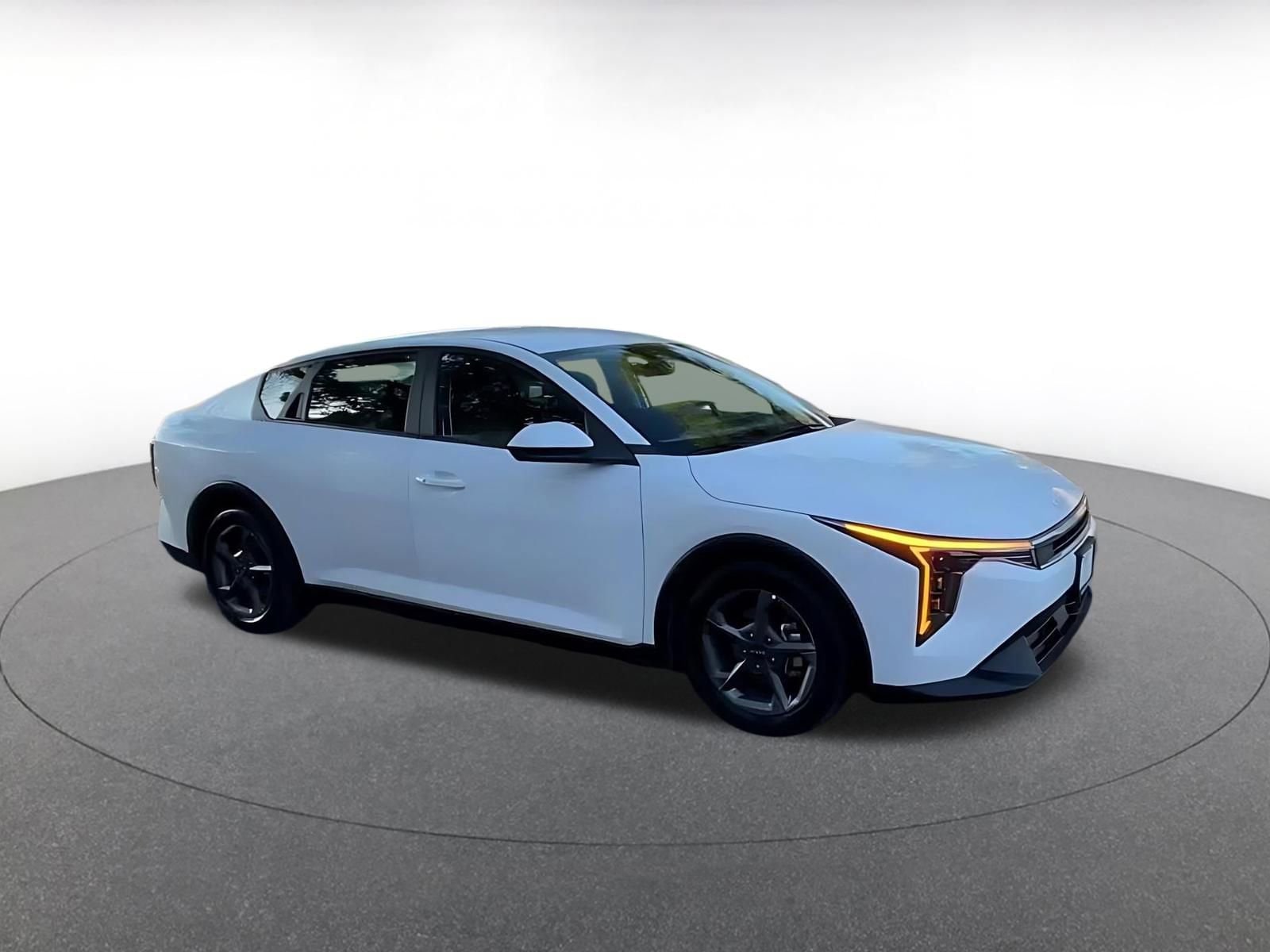 Thumbnail: 2025 Kia K4 - 2