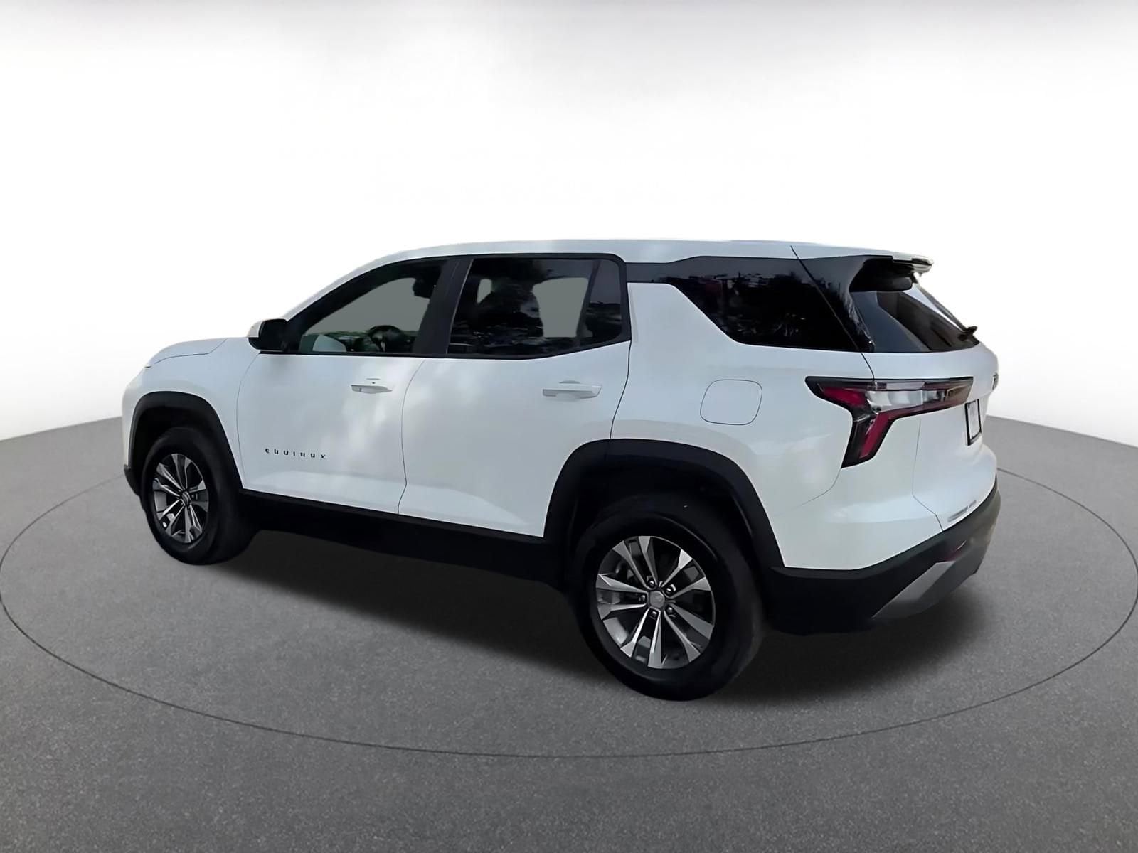 Thumbnail: 2025 Chevrolet Equinox - 10