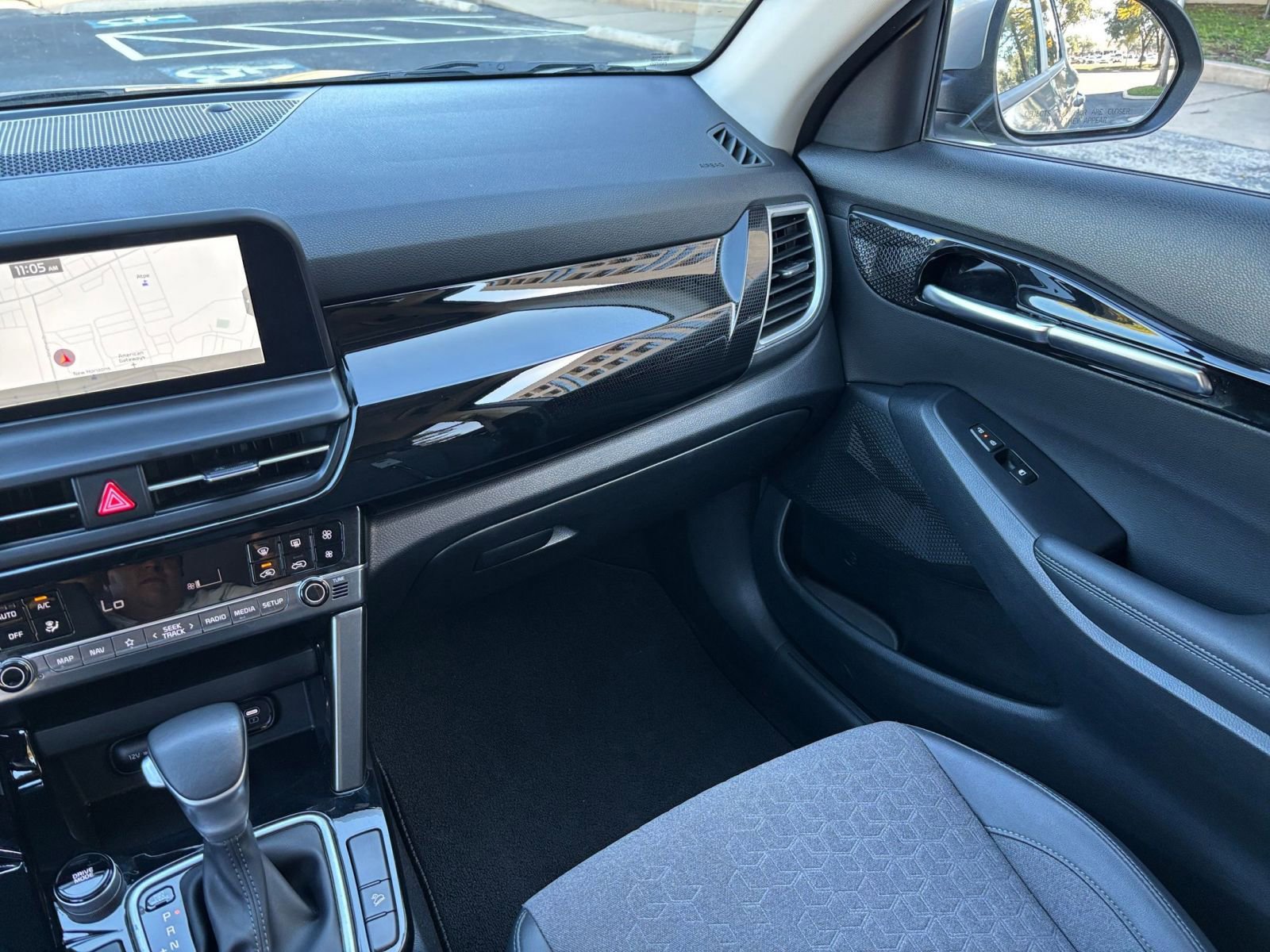 Thumbnail: 2025 Kia Seltos - 29