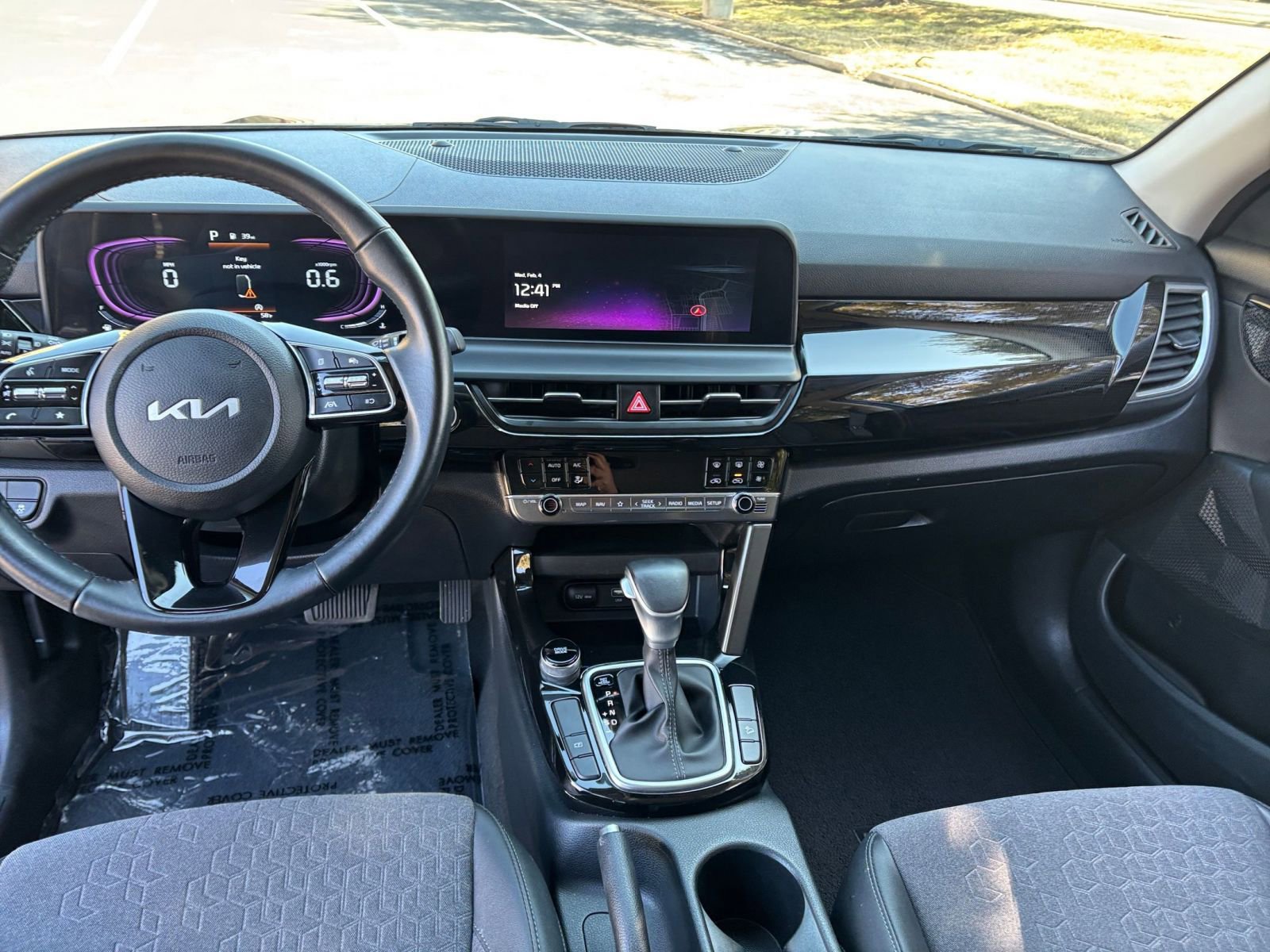 Thumbnail: 2025 Kia Seltos - 28