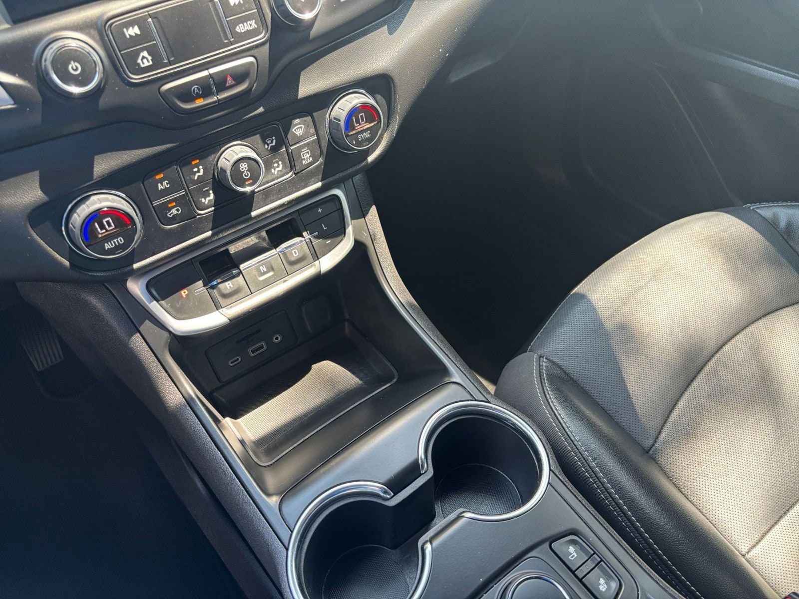 Thumbnail: 2023 GMC Terrain - 35