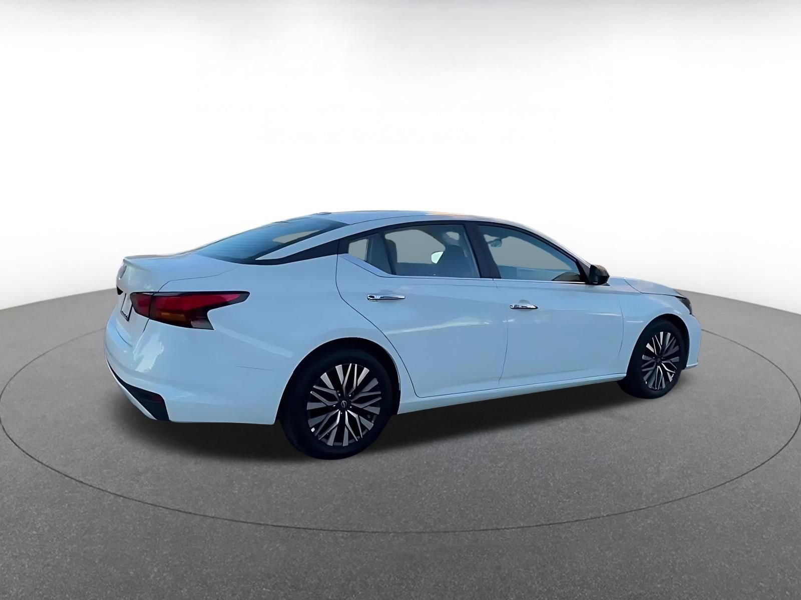 Thumbnail: 2025 Nissan Altima - 13