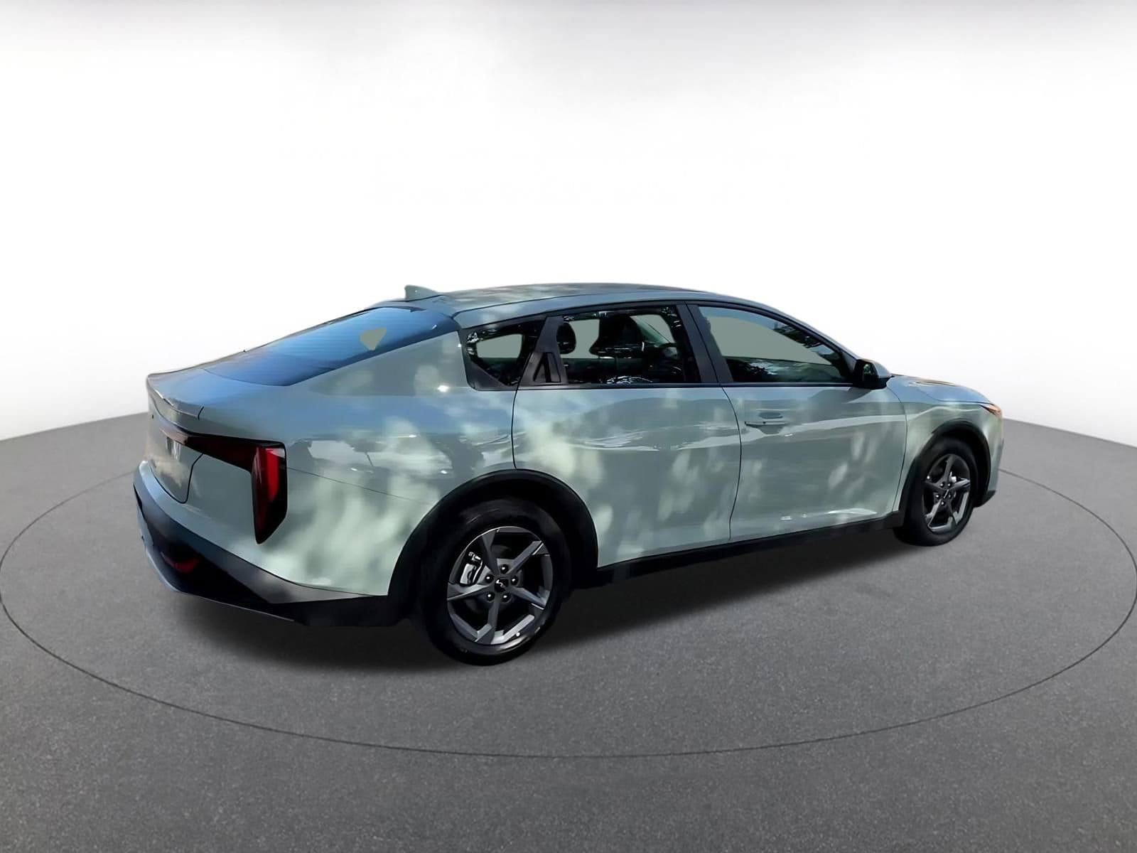 Thumbnail: 2025 Kia K4 - 12