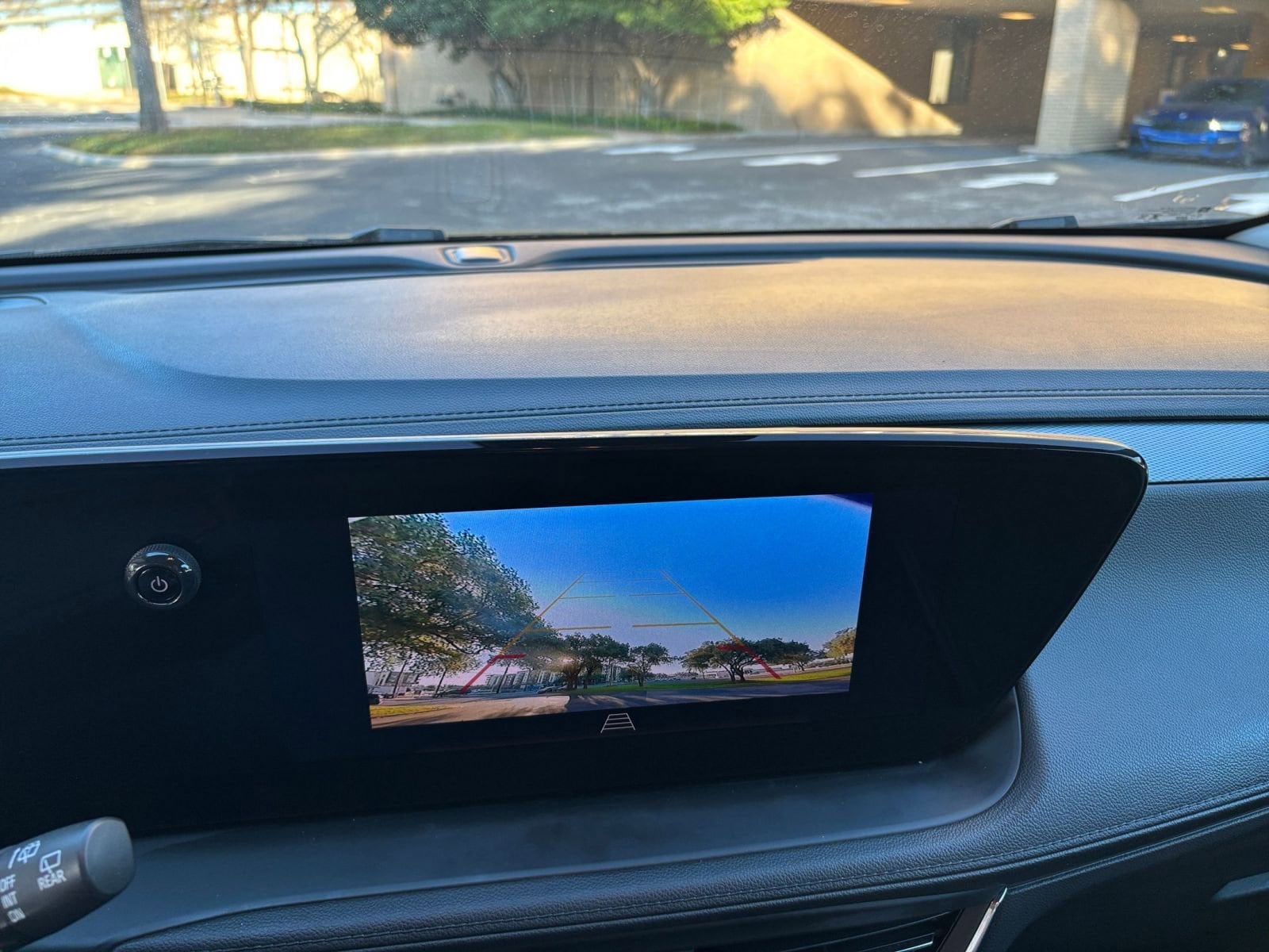 Thumbnail: 2025 Buick Encore GX - 17