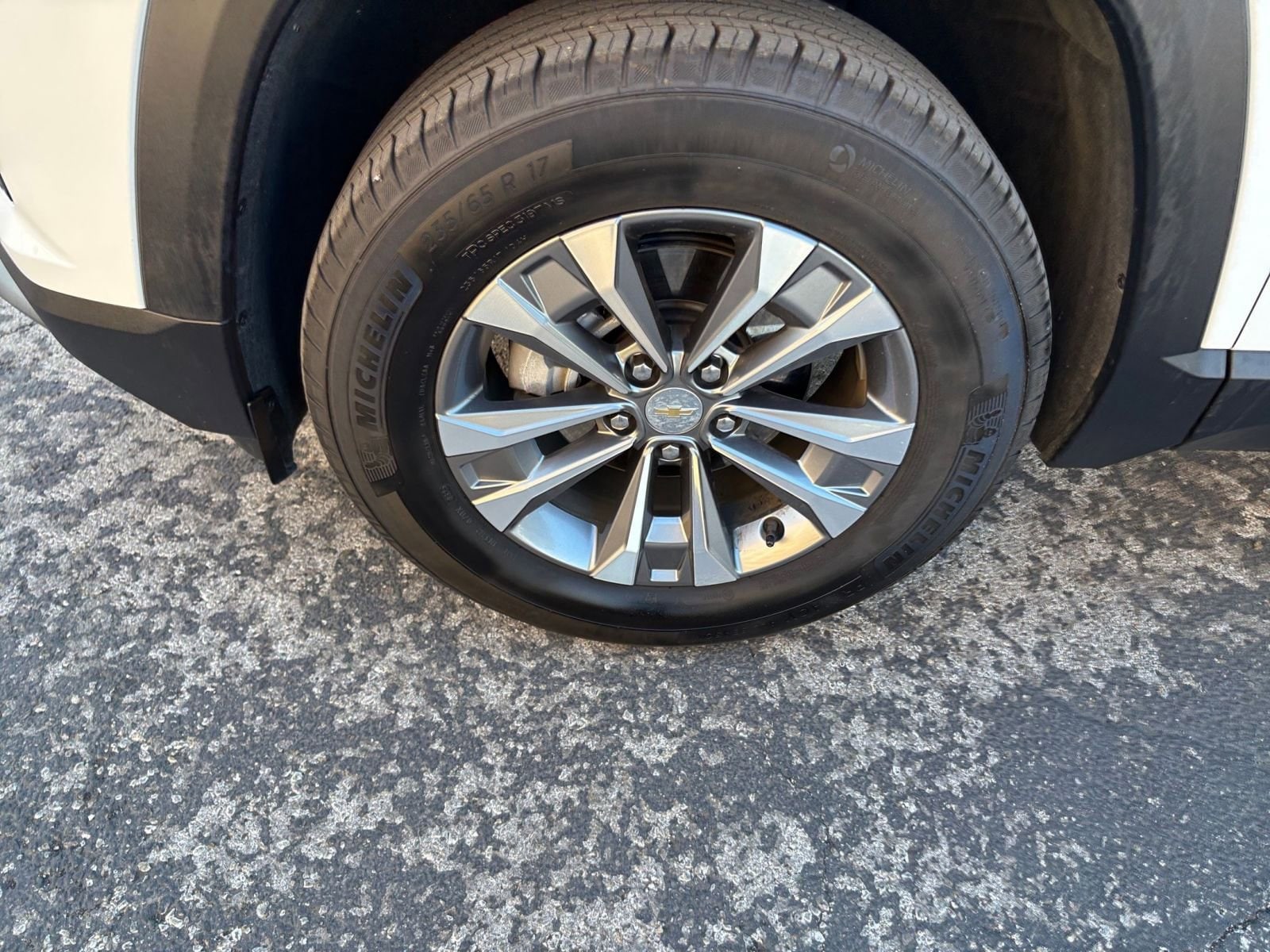 Thumbnail: 2025 Chevrolet Equinox - 23