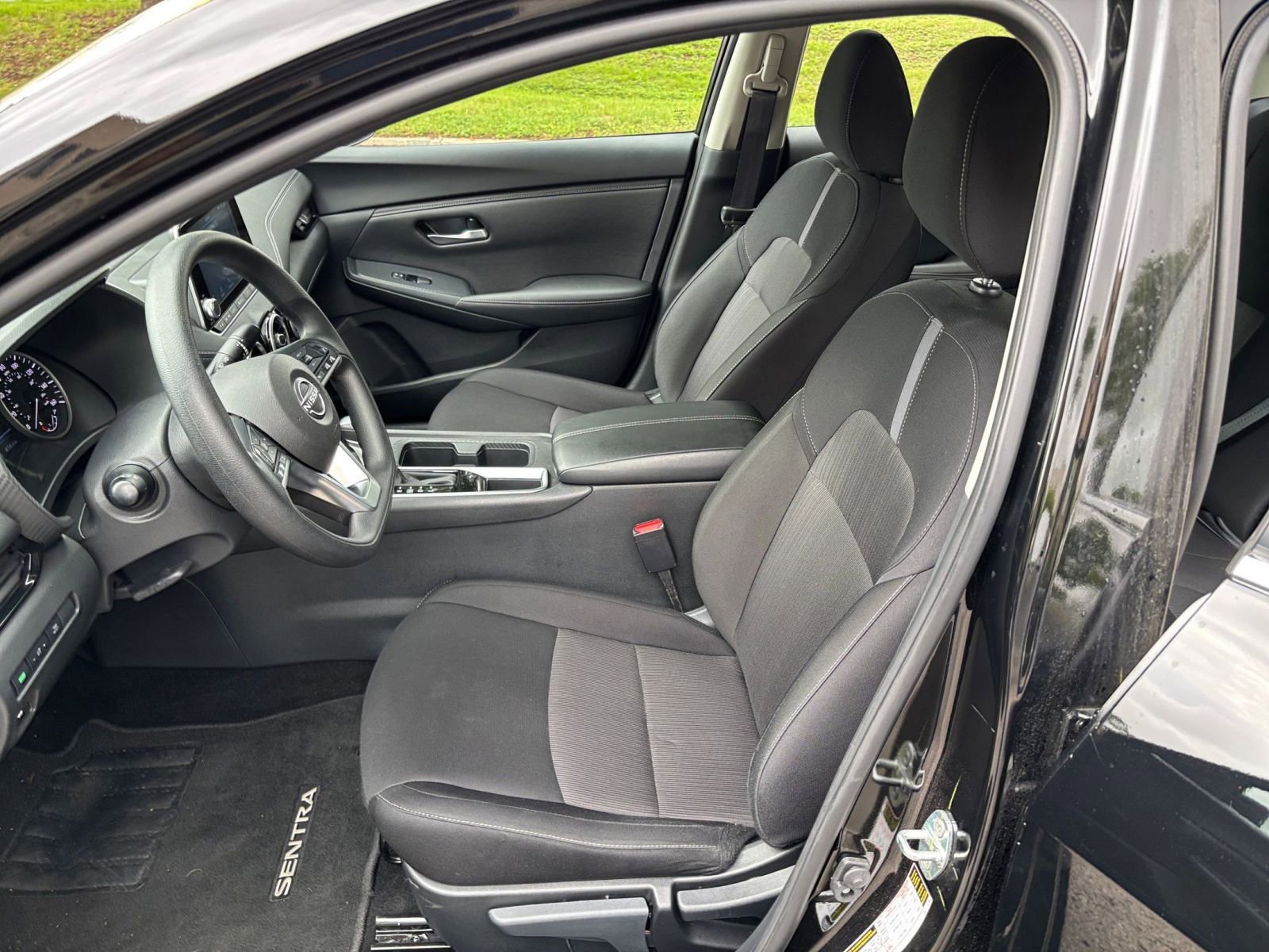 Thumbnail: 2025 Nissan Sentra - 31