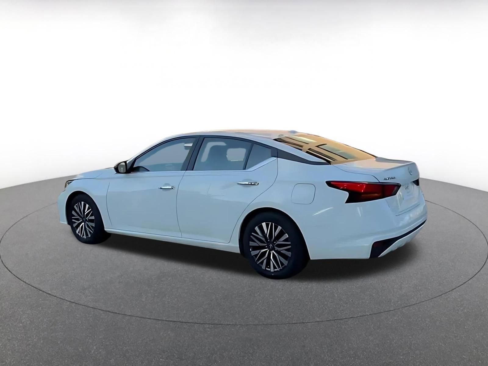 Thumbnail: 2025 Nissan Altima - 7