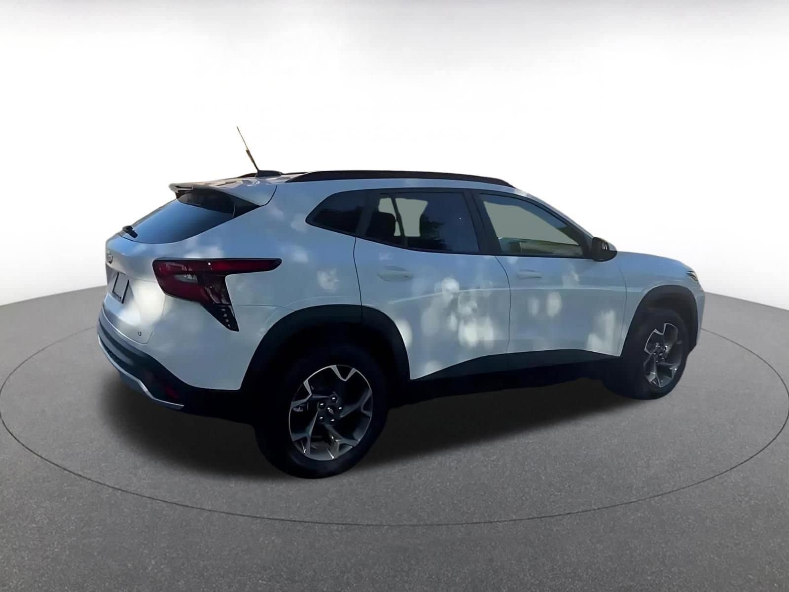 Thumbnail: 2025 Chevrolet Trax - 15