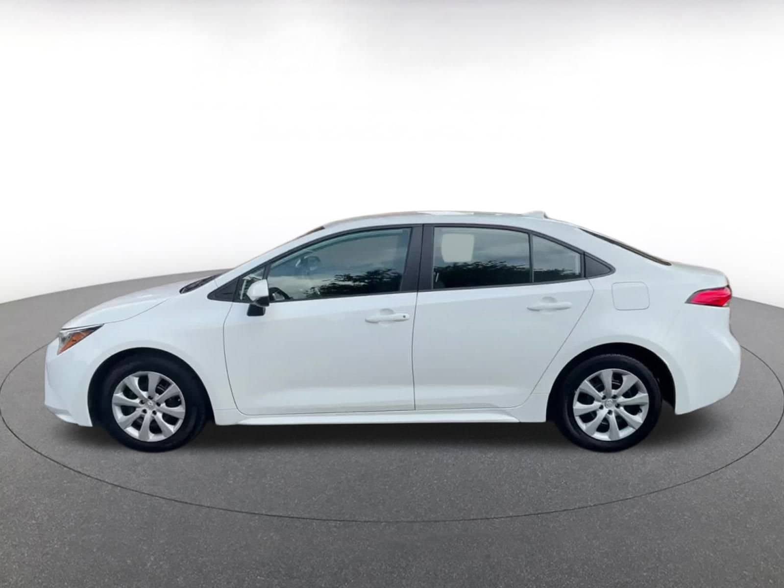 Thumbnail: 2024 Toyota Corolla - 8